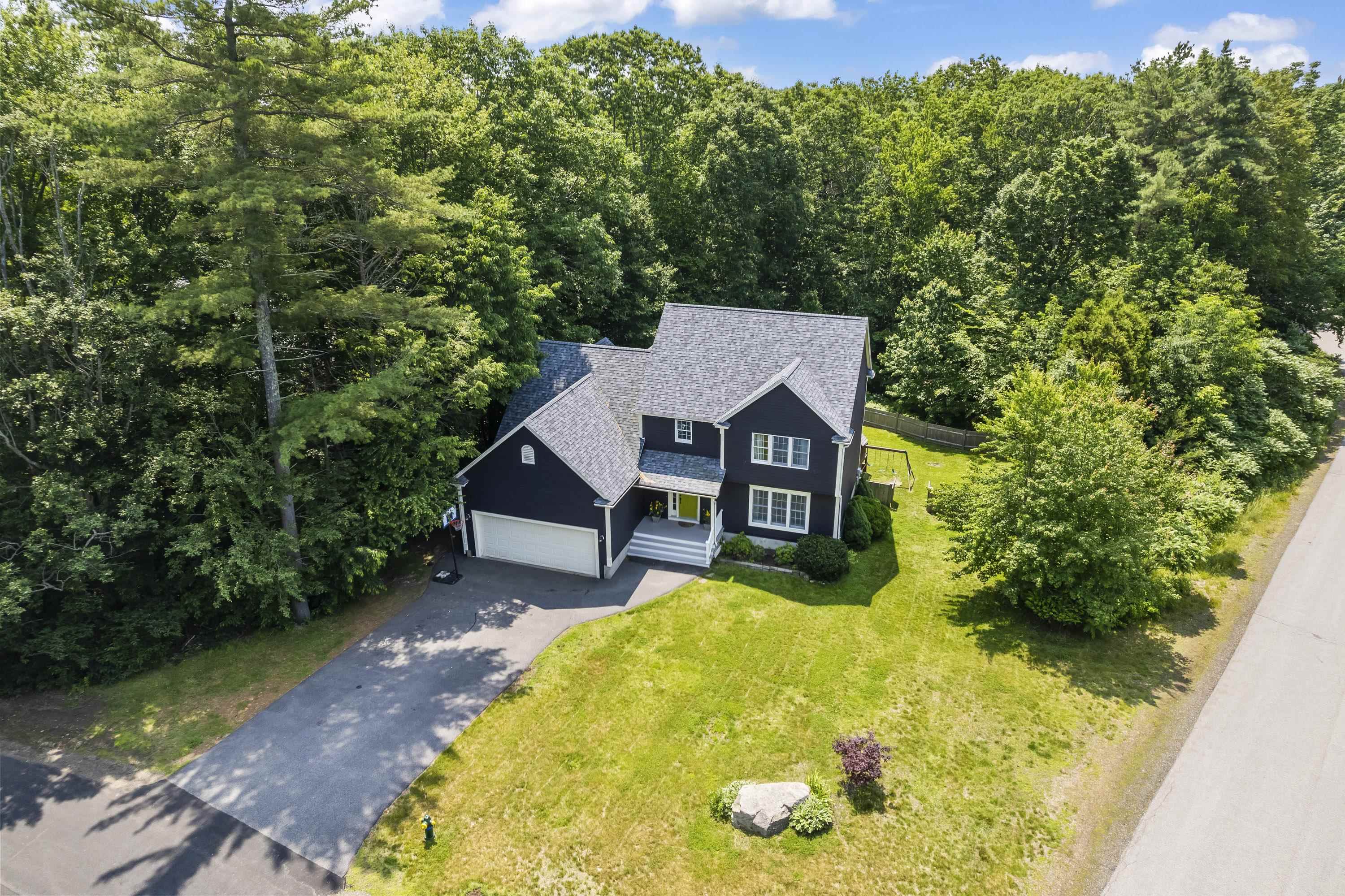 York, Maine, 03909, United States, 3 Bedrooms Bedrooms, ,4 BathroomsBathrooms,Residential,For Sale,1938259