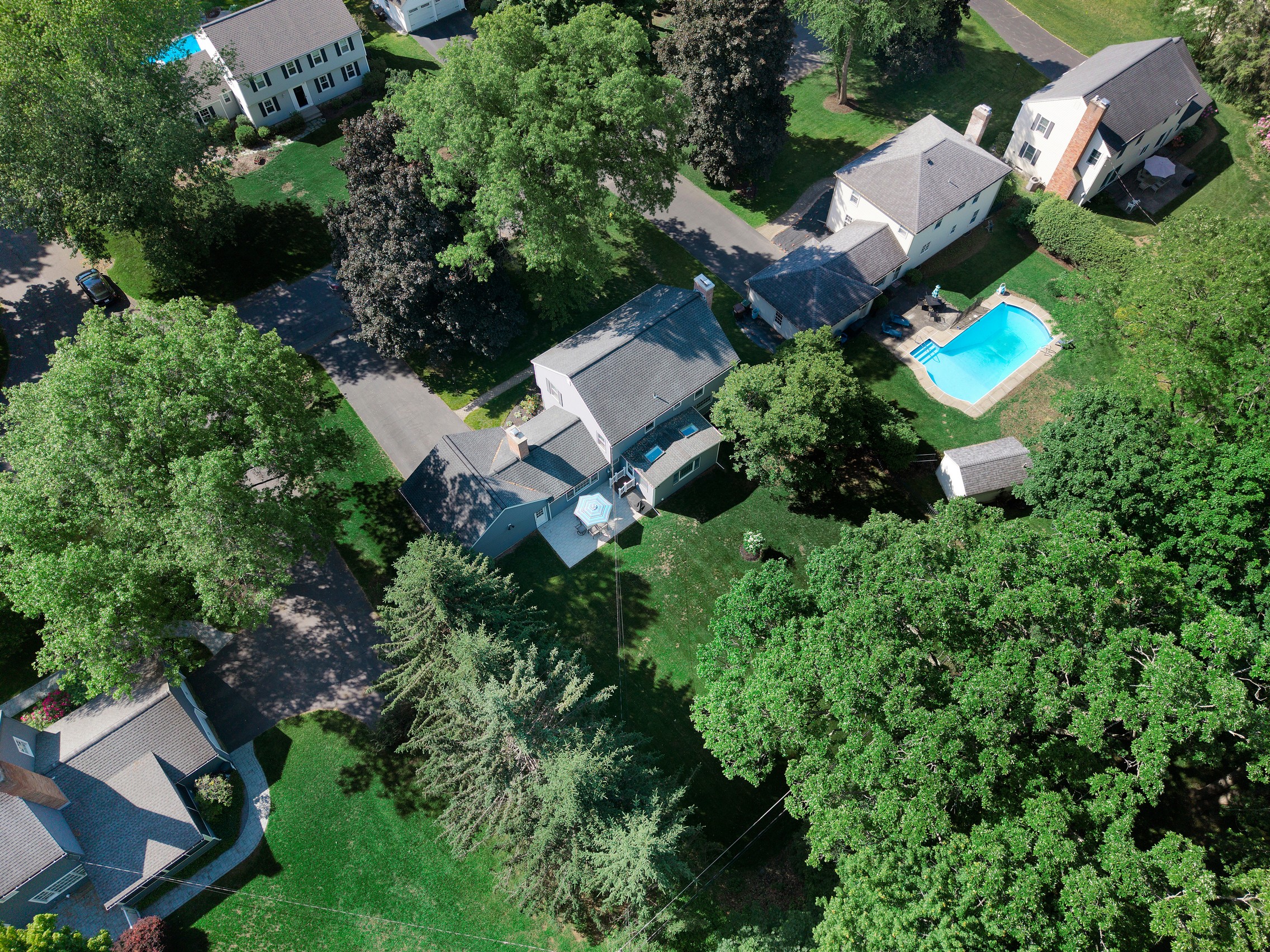  16 Longwood Drive, Bethlehem, NY, 12054 - 物件實景