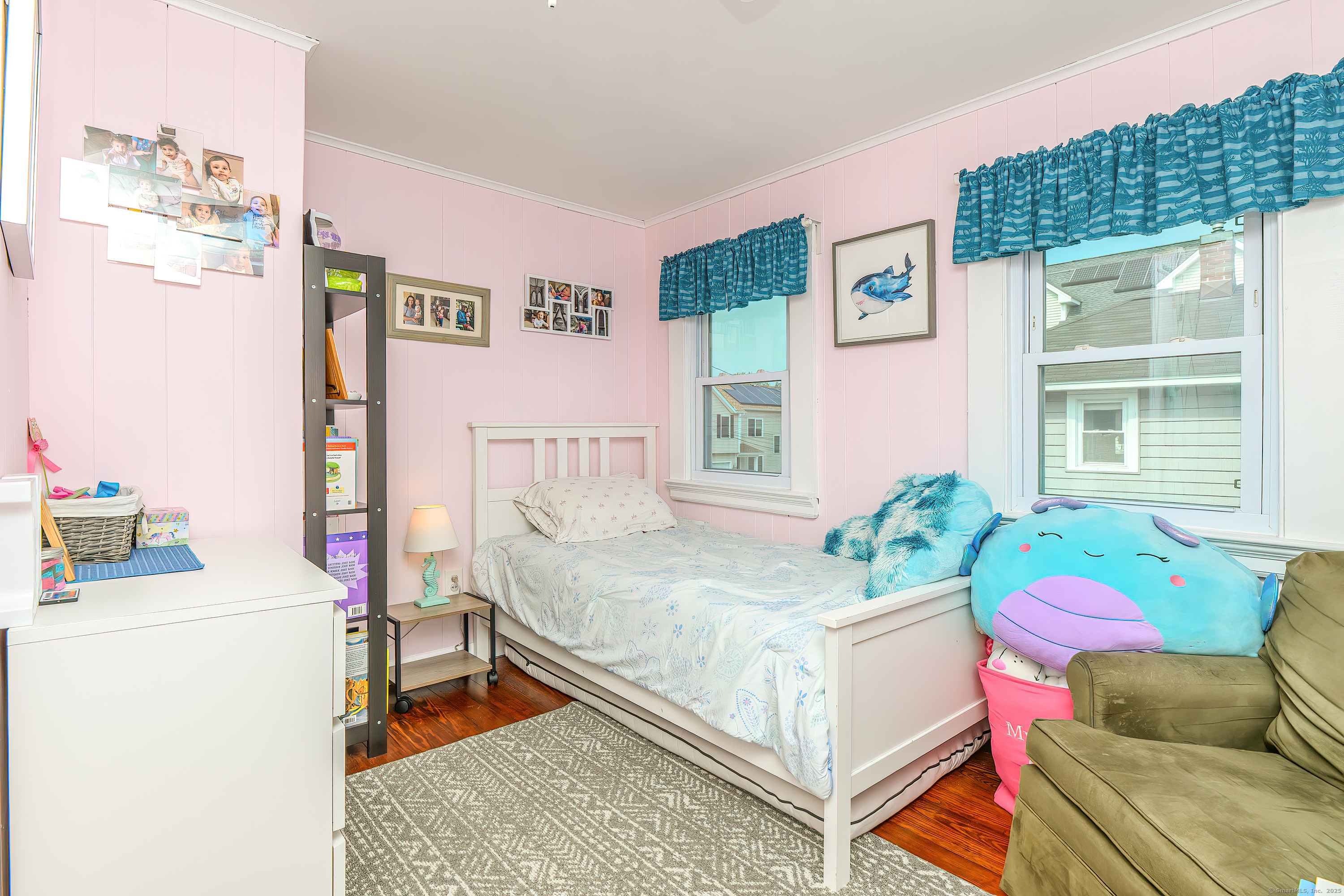 Milford, Connecticut, 06460, United States, 3 Bedrooms Bedrooms, ,2 BathroomsBathrooms,Residential,For Sale,1942157