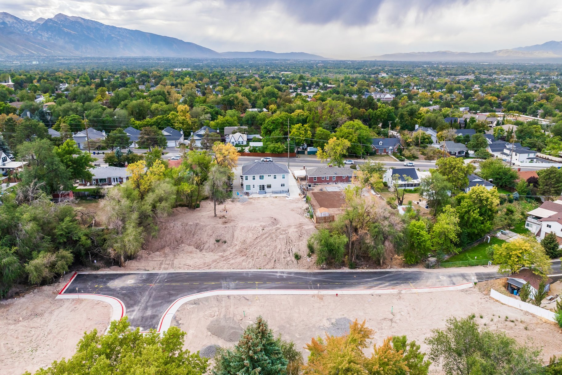  Build New in the Heart of Millcreek - 物件實景