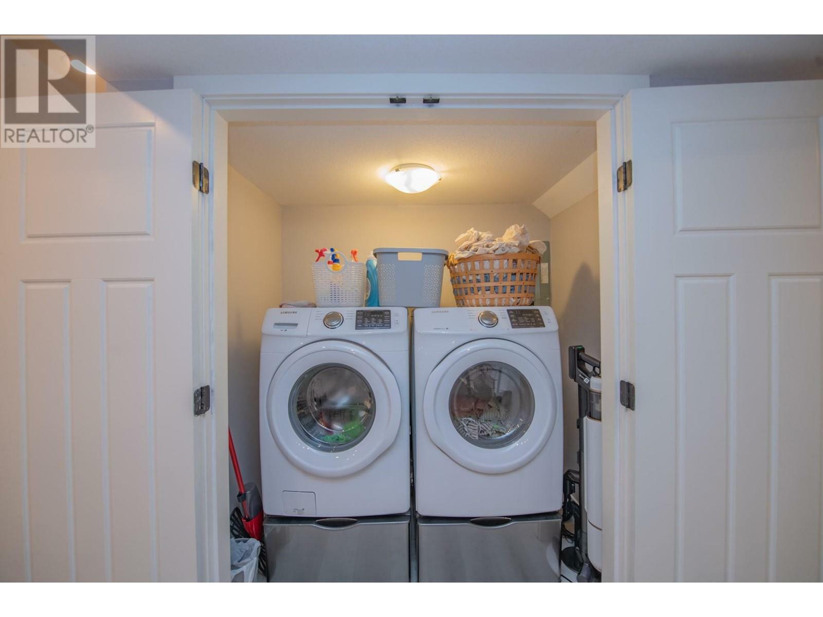 ARMSTRONG, British Columbia, V4Y 0X9, CA, 6 Bedrooms Bedrooms, ,3 BathroomsBathrooms,Residential,For Sale,1838697