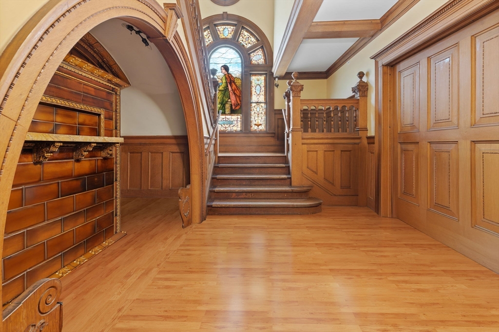 Worcester, Massachusetts, 01610, United States, 17 Bedrooms Bedrooms, ,4 BathroomsBathrooms,Residential,For Sale,1994286