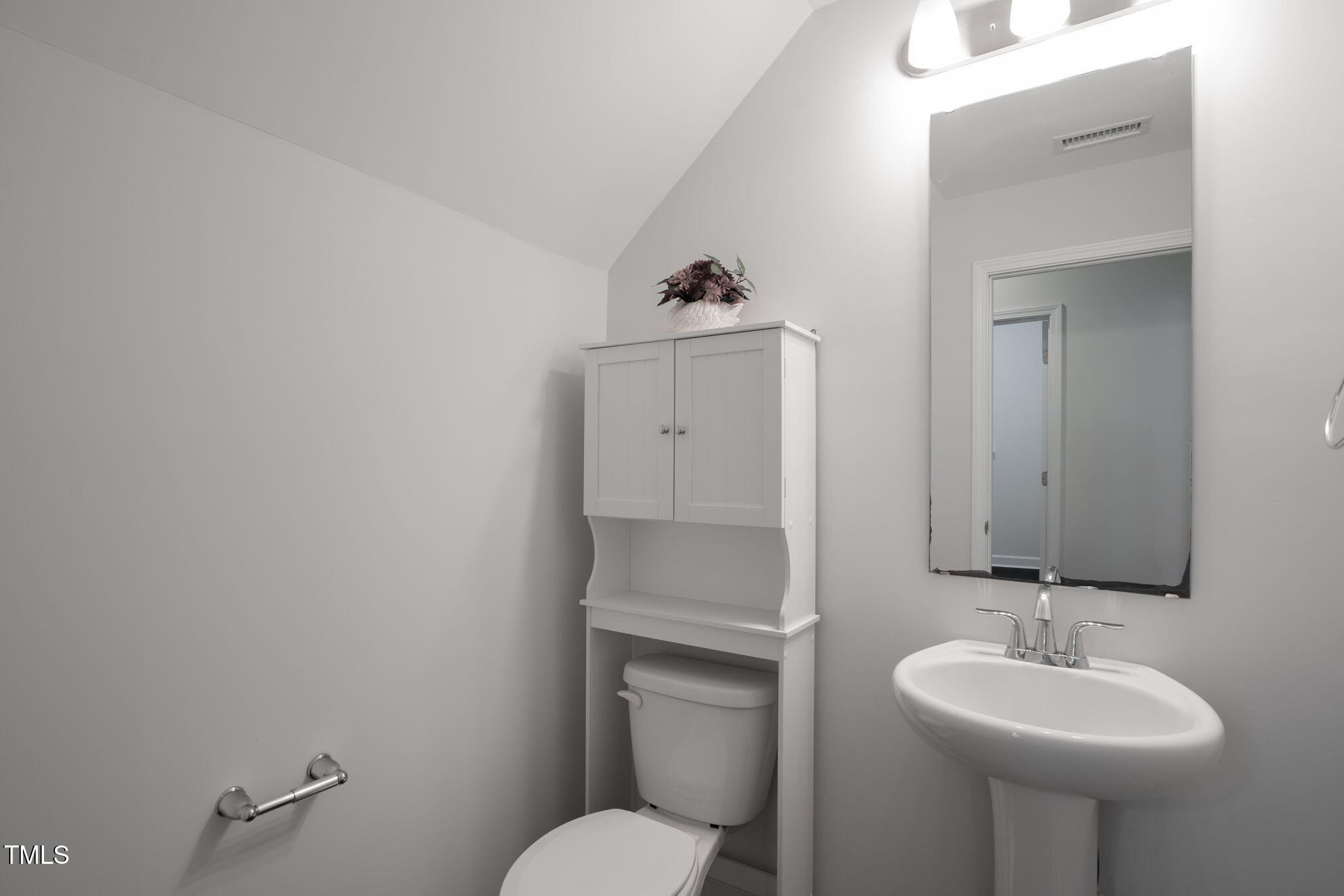 Durham, North Carolina, 27703, United States, 3 Bedrooms Bedrooms, ,3 BathroomsBathrooms,Residential,For Sale,1867180