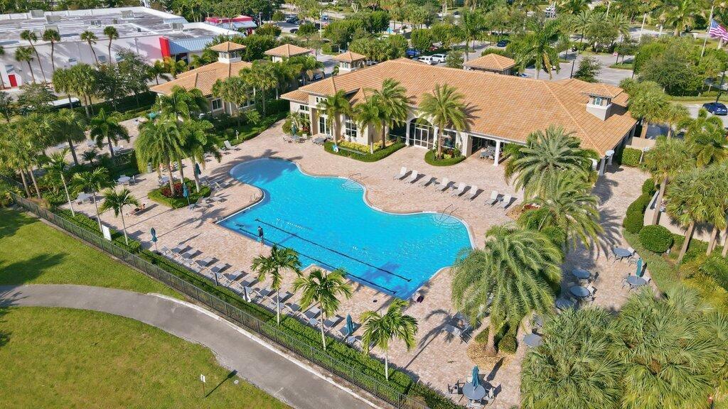 Hollywood, Florida, 33021, United States, 5 Bedrooms Bedrooms, ,3 BathroomsBathrooms,Residential,For Sale,1990187