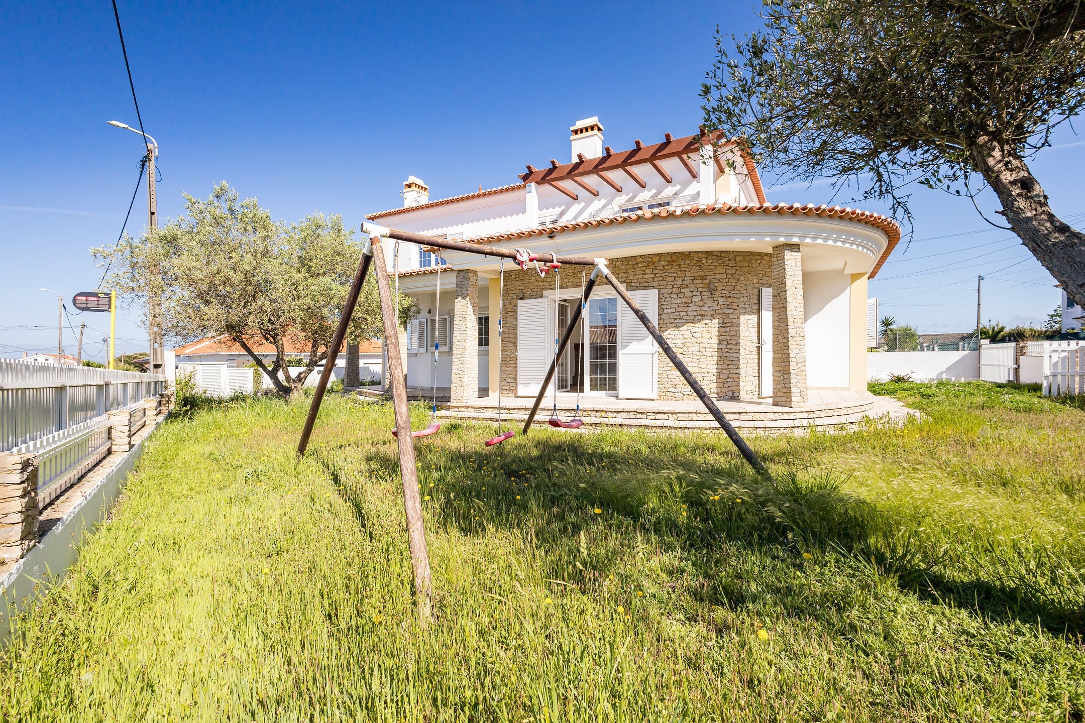 Sintra, Lisbon, 2705-605, PT, 4 Bedrooms Bedrooms, ,3 BathroomsBathrooms,Residential,For Sale,1793258