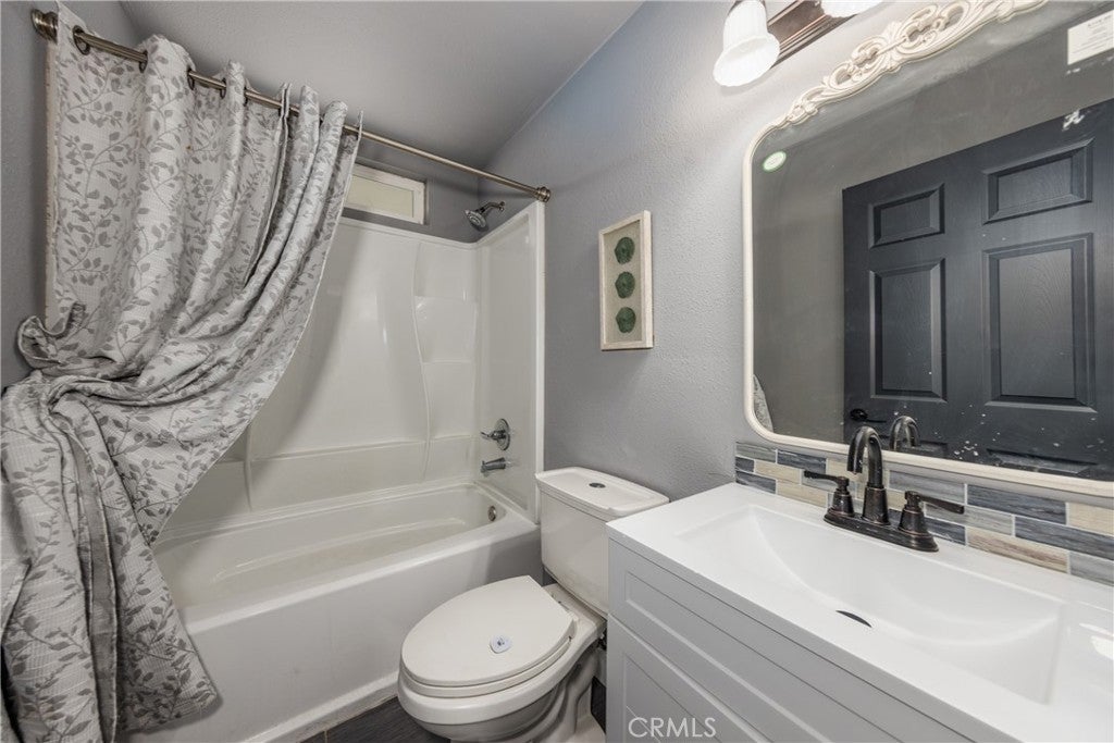 Redlands, California, 92374, United States, 5 Bedrooms Bedrooms, ,1 BathroomBathrooms,Residential,For Sale,2005223