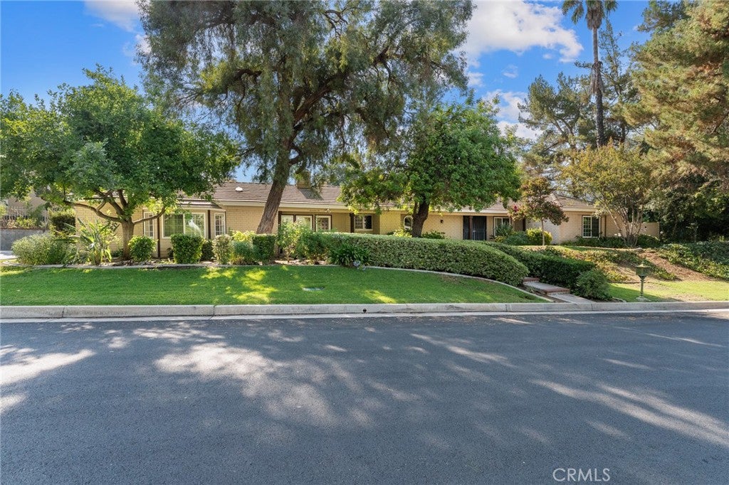 Redlands, California, 92373, United States, 4 Bedrooms Bedrooms, ,4 BathroomsBathrooms,Residential,For Sale,1995131