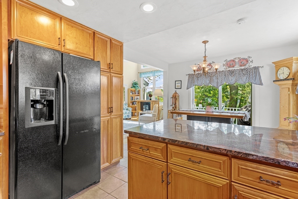 Methuen, Massachusetts, 01844, United States, 3 Bedrooms Bedrooms, ,2 BathroomsBathrooms,Residential,For Sale,1929056