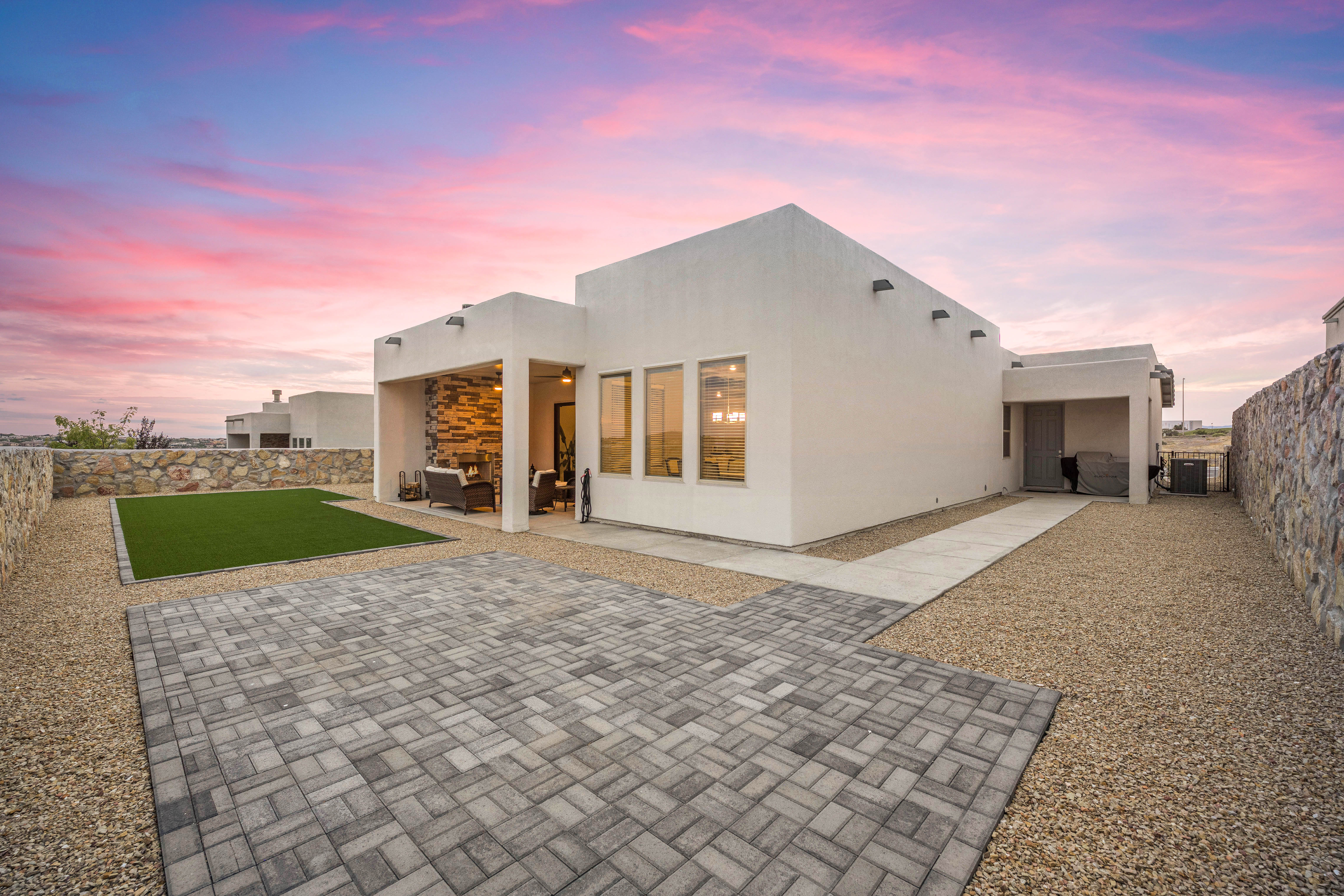 Las Cruces, New Mexico, 88011, United States, 5 Bedrooms Bedrooms, ,3 BathroomsBathrooms,Residential,For Sale,1983891