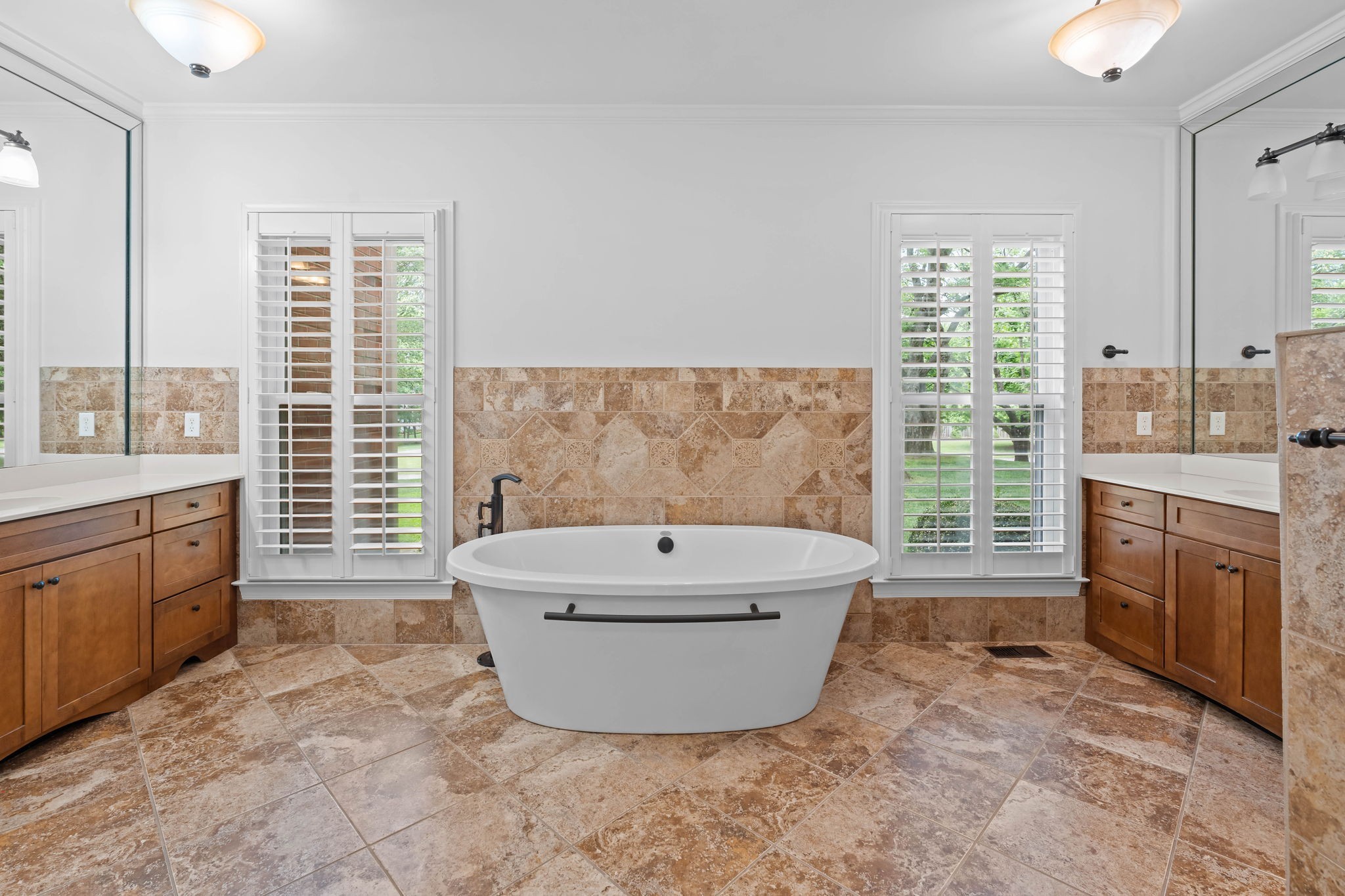 Brentwood, Tennessee, 37027, United States, 4 Bedrooms Bedrooms, ,6 BathroomsBathrooms,Residential,For Sale,1987820