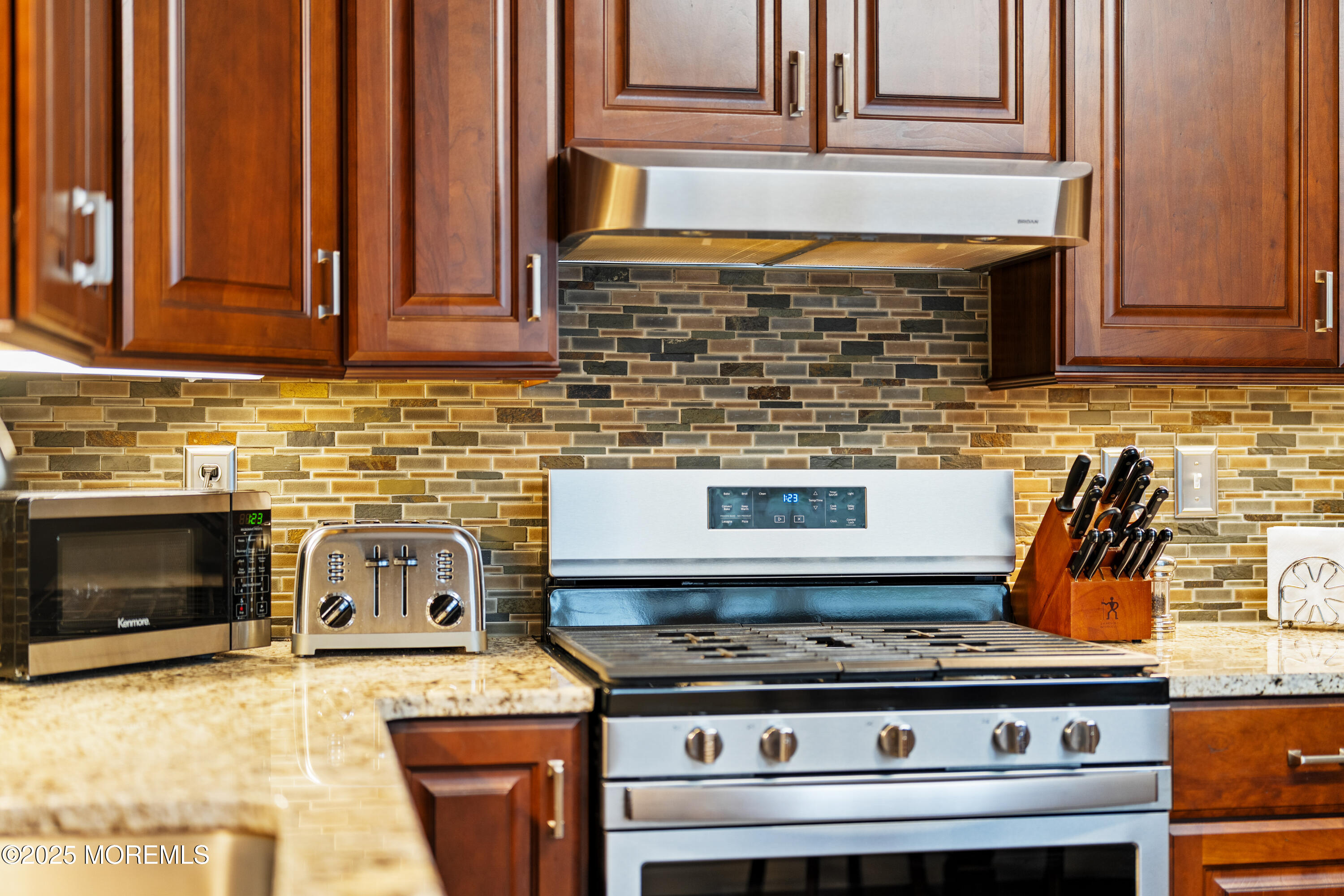 Jackson, New Jersey, 08527, United States, 3 Bedrooms Bedrooms, ,4 BathroomsBathrooms,Residential,For Sale,2005922