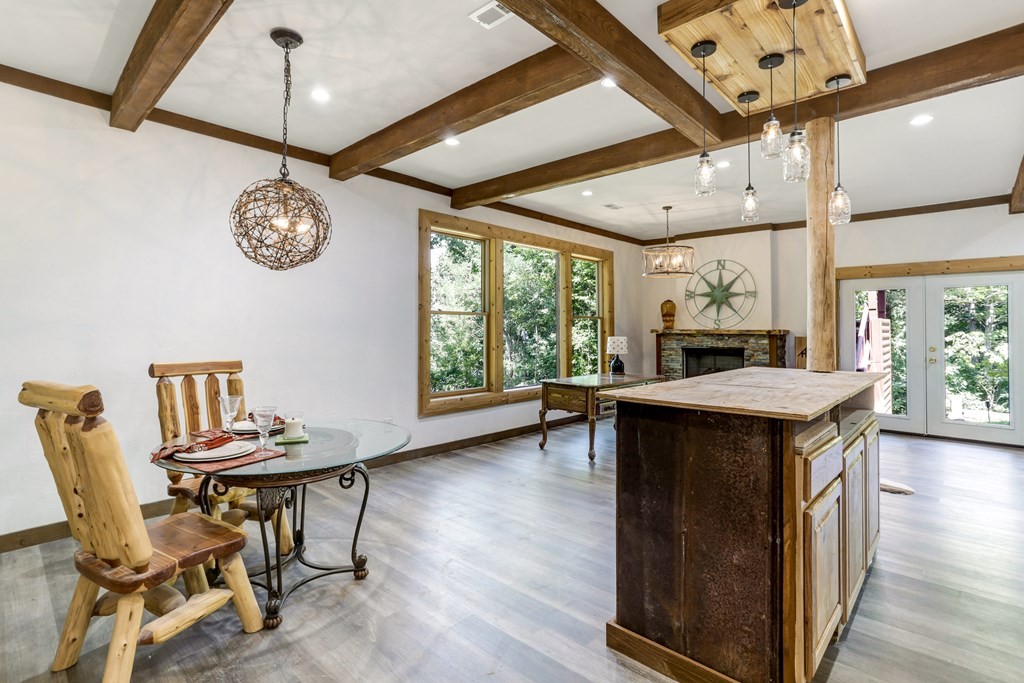 Hayesville, North Carolina, 28904, United States, 3 Bedrooms Bedrooms, ,5 BathroomsBathrooms,Residential,For Sale,1931942