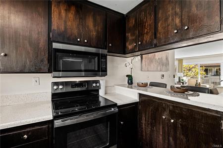Torrance, California, 90503, United States, 1 Bedroom Bedrooms, ,1 BathroomBathrooms,Residential,For Sale,1914244
