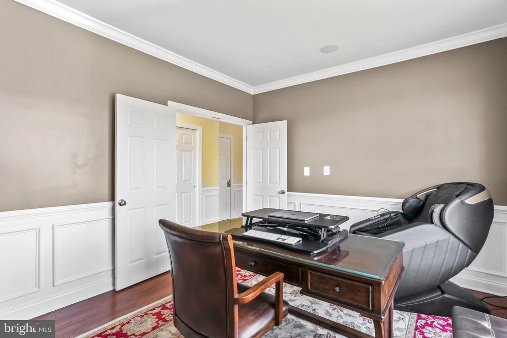 Waterford, Virginia, 20197, United States, 4 Bedrooms Bedrooms, ,5 BathroomsBathrooms,Residential,For Sale,1941290