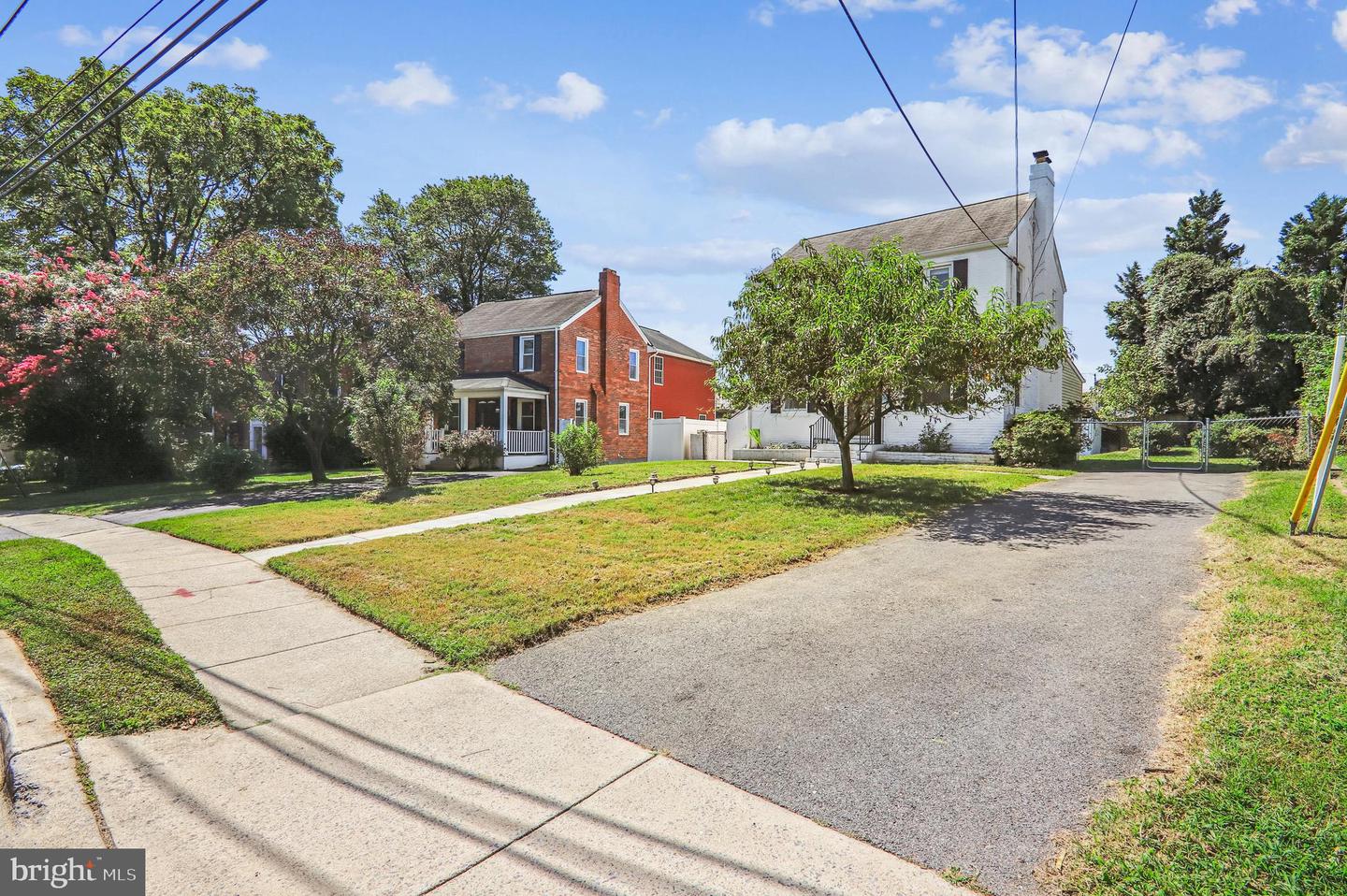 Silver Spring, Maryland, 20901, United States, 4 Bedrooms Bedrooms, ,3 BathroomsBathrooms,Residential,For Sale,1932043