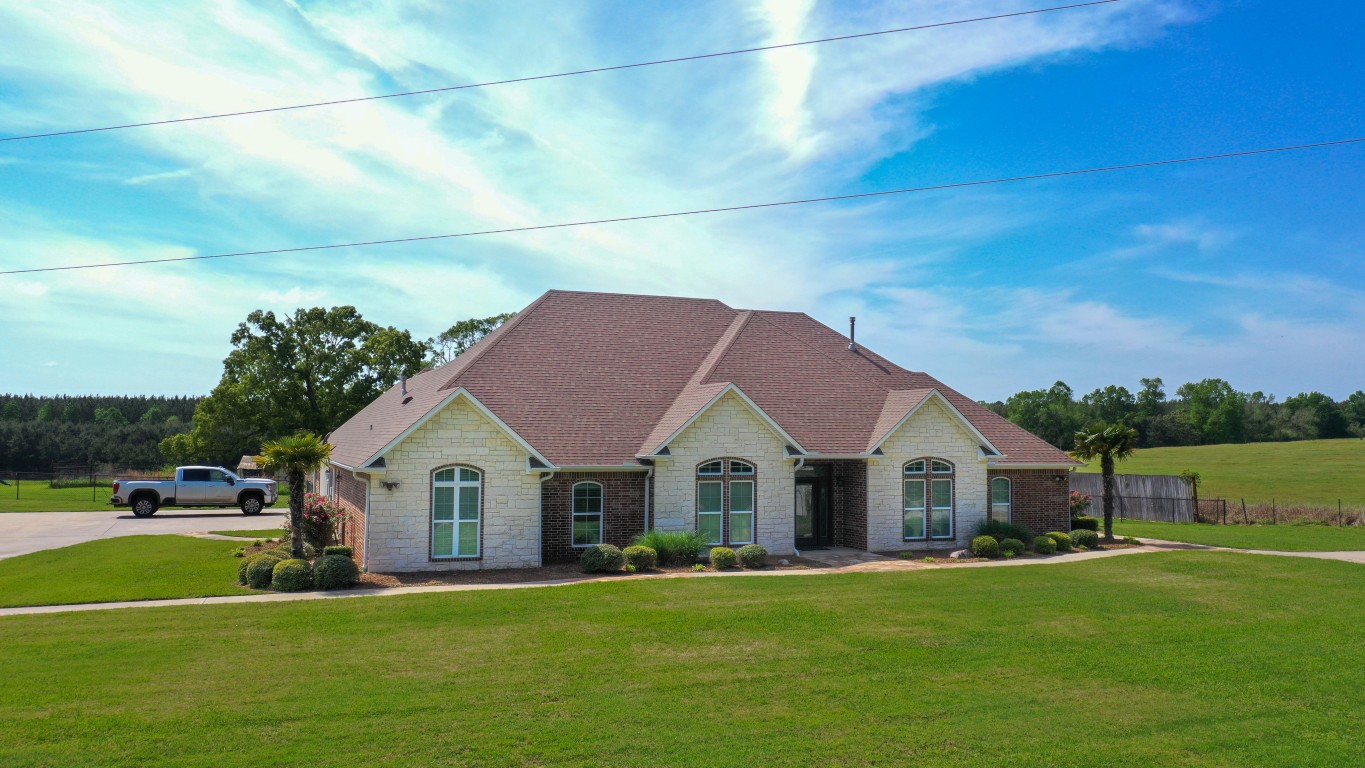 Bloomburg, Texas, 75556, United States, 4 Bedrooms Bedrooms, ,2 BathroomsBathrooms,Residential,For Sale,1789211