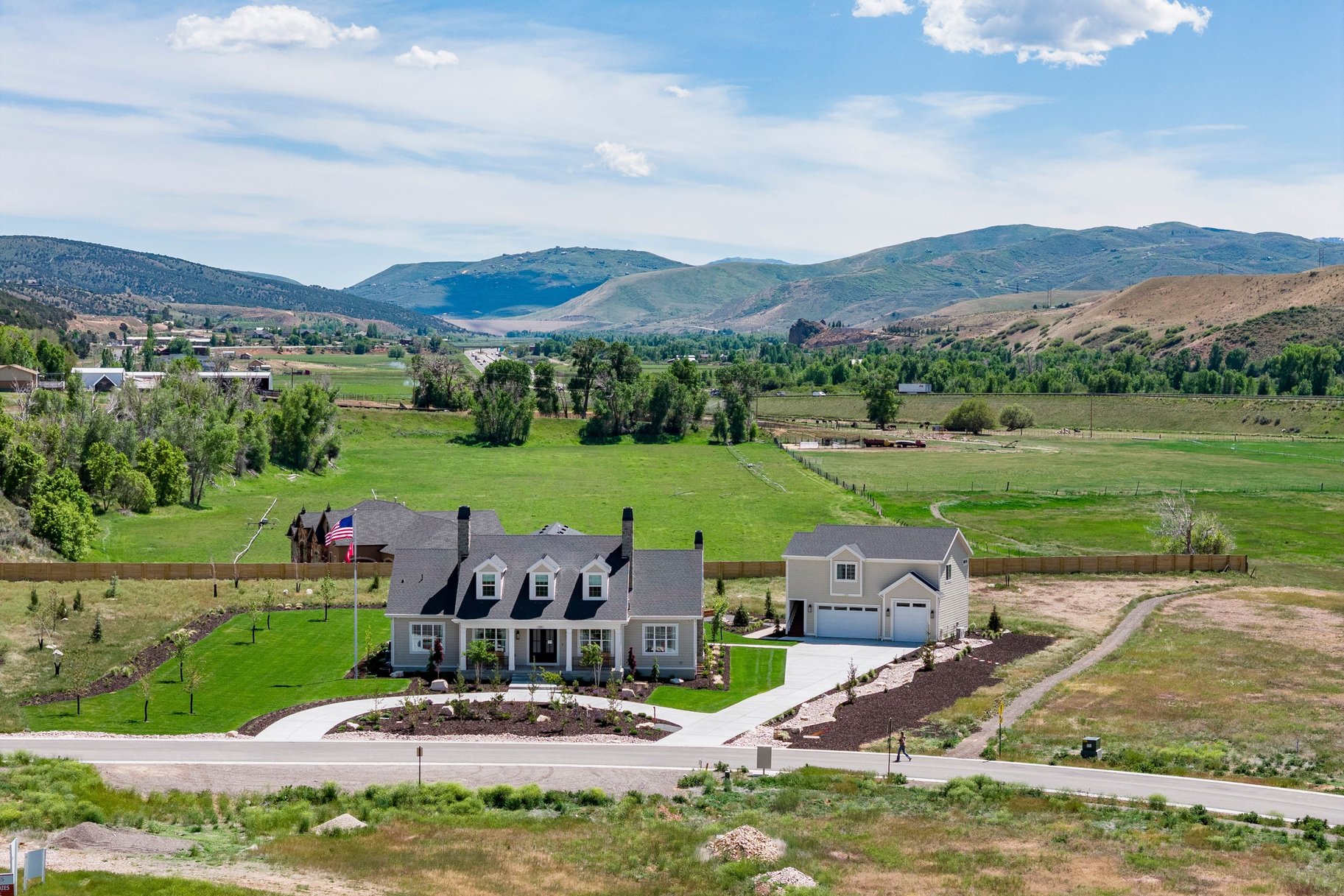  New Construction in Countryside Estates - 物件實景