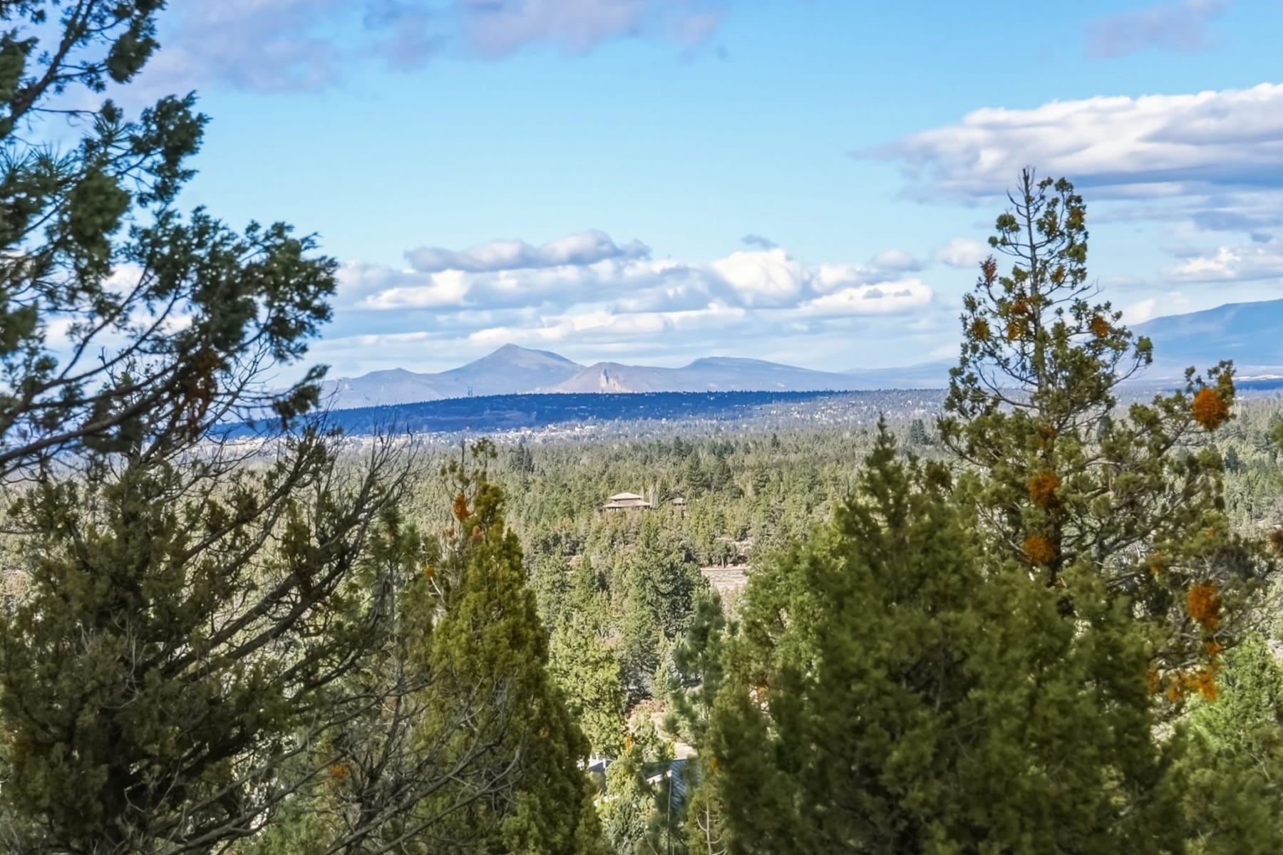  1560 NW Wild Rye Circle Bend, OR 97703 - 物件實景