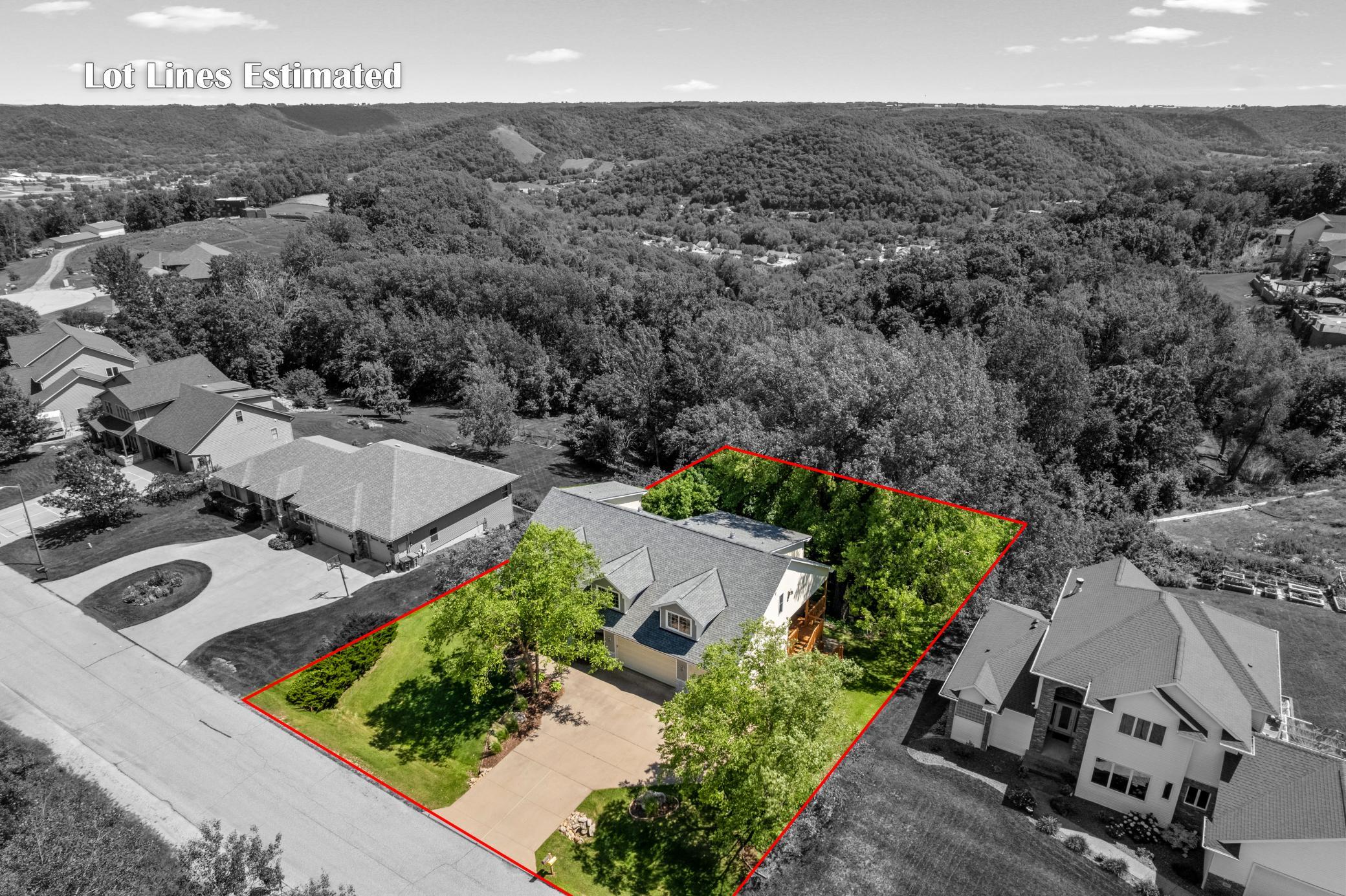 Winona, Minnesota, 55987, United States, 6 Bedrooms Bedrooms, ,4 BathroomsBathrooms,Residential,For Sale,1883576