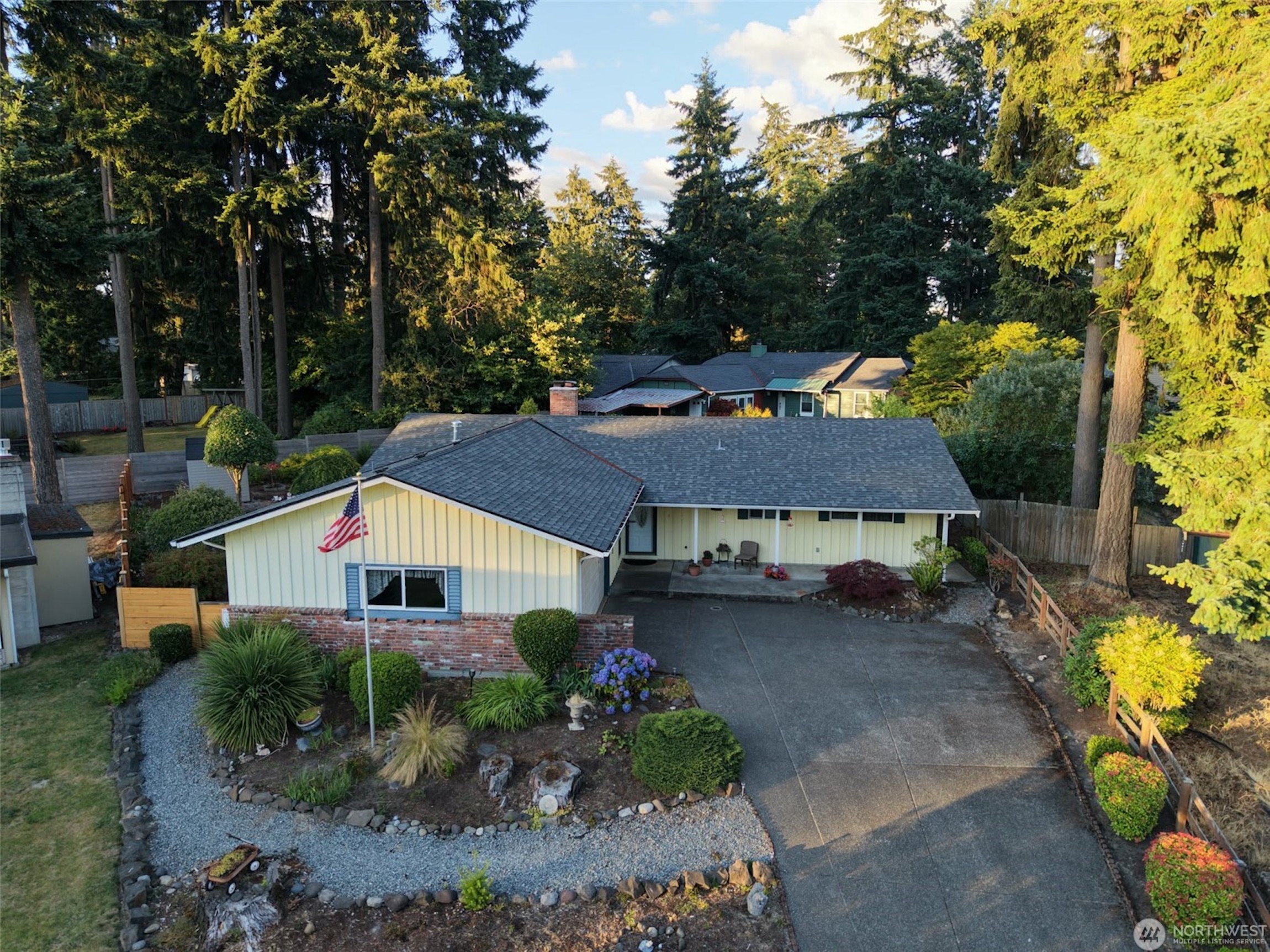  Charming Ranch Style Opportunity in Federal Way - 物件實景