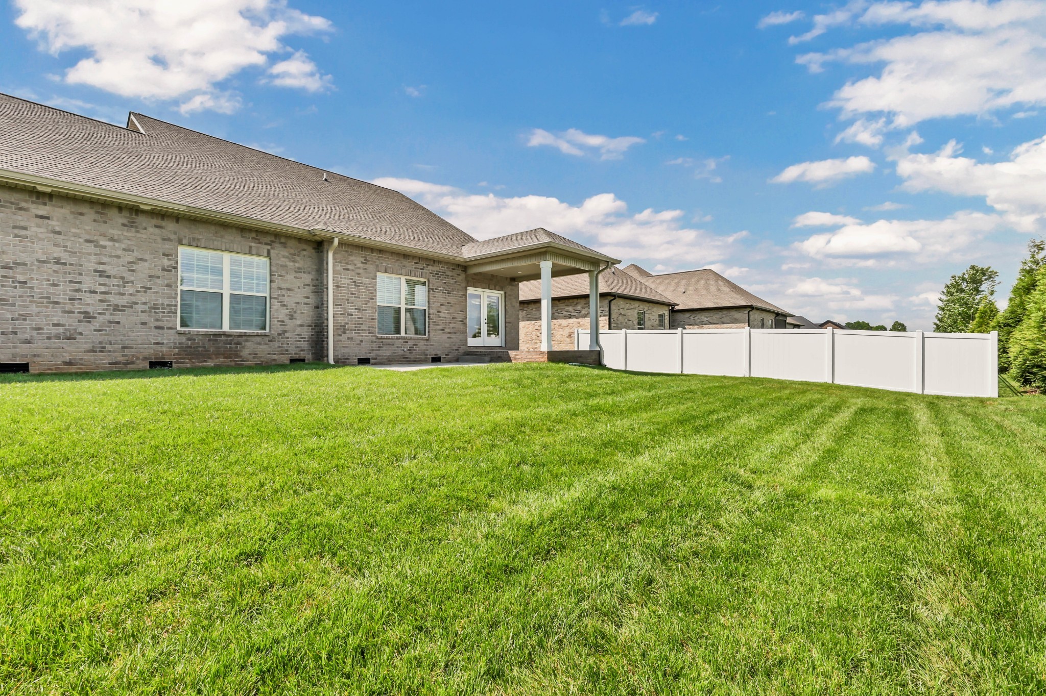 Clarksville, Tennessee, 37043, United States, 3 Bedrooms Bedrooms, ,3 BathroomsBathrooms,Residential,For Sale,2048217