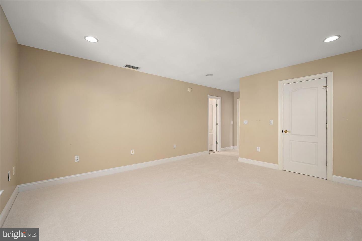 Salisbury, Maryland, 21801, United States, 4 Bedrooms Bedrooms, ,4 BathroomsBathrooms,Residential,For Sale,1874364