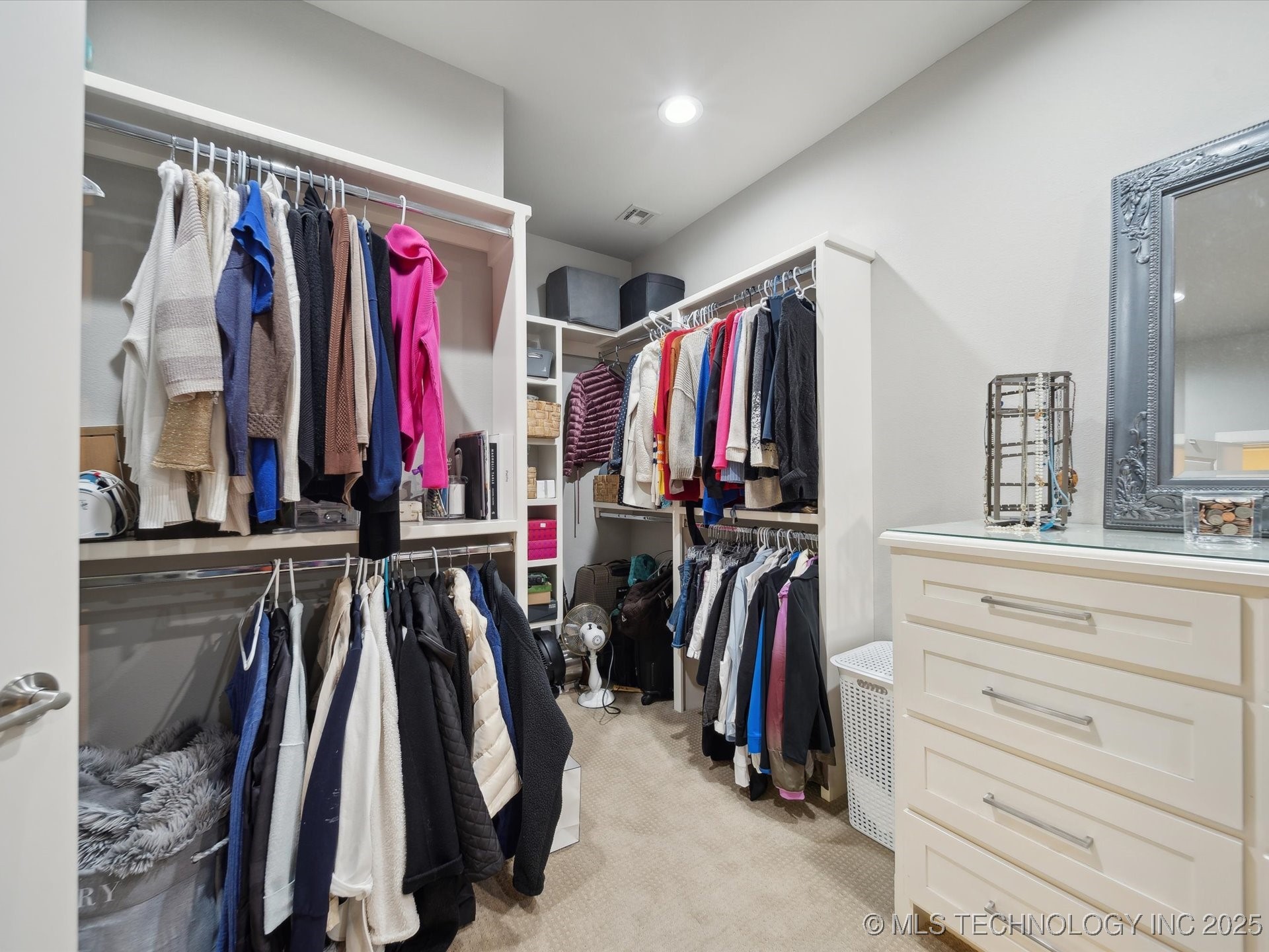 Sapulpa, Oklahoma, 74066, United States, 3 Bedrooms Bedrooms, ,3 BathroomsBathrooms,Residential,For Sale,1987728