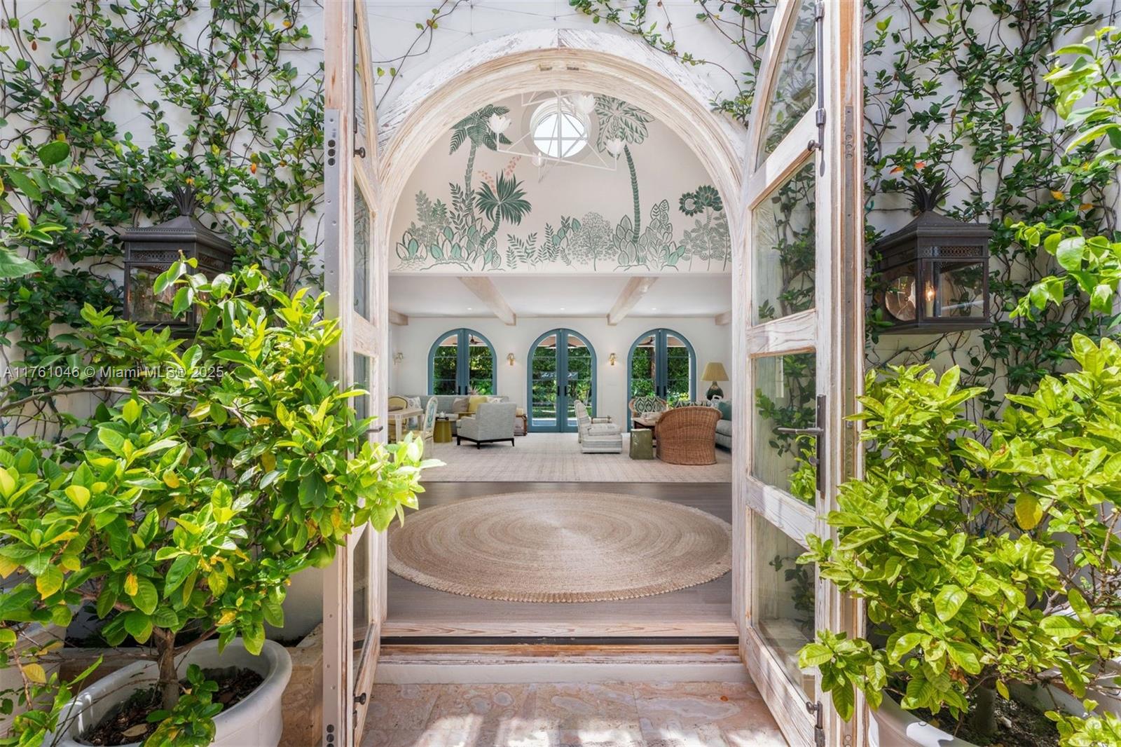 Miami, Florida, 33133, United States, 6 Bedrooms Bedrooms, ,6 BathroomsBathrooms,Residential,For Sale,1947591