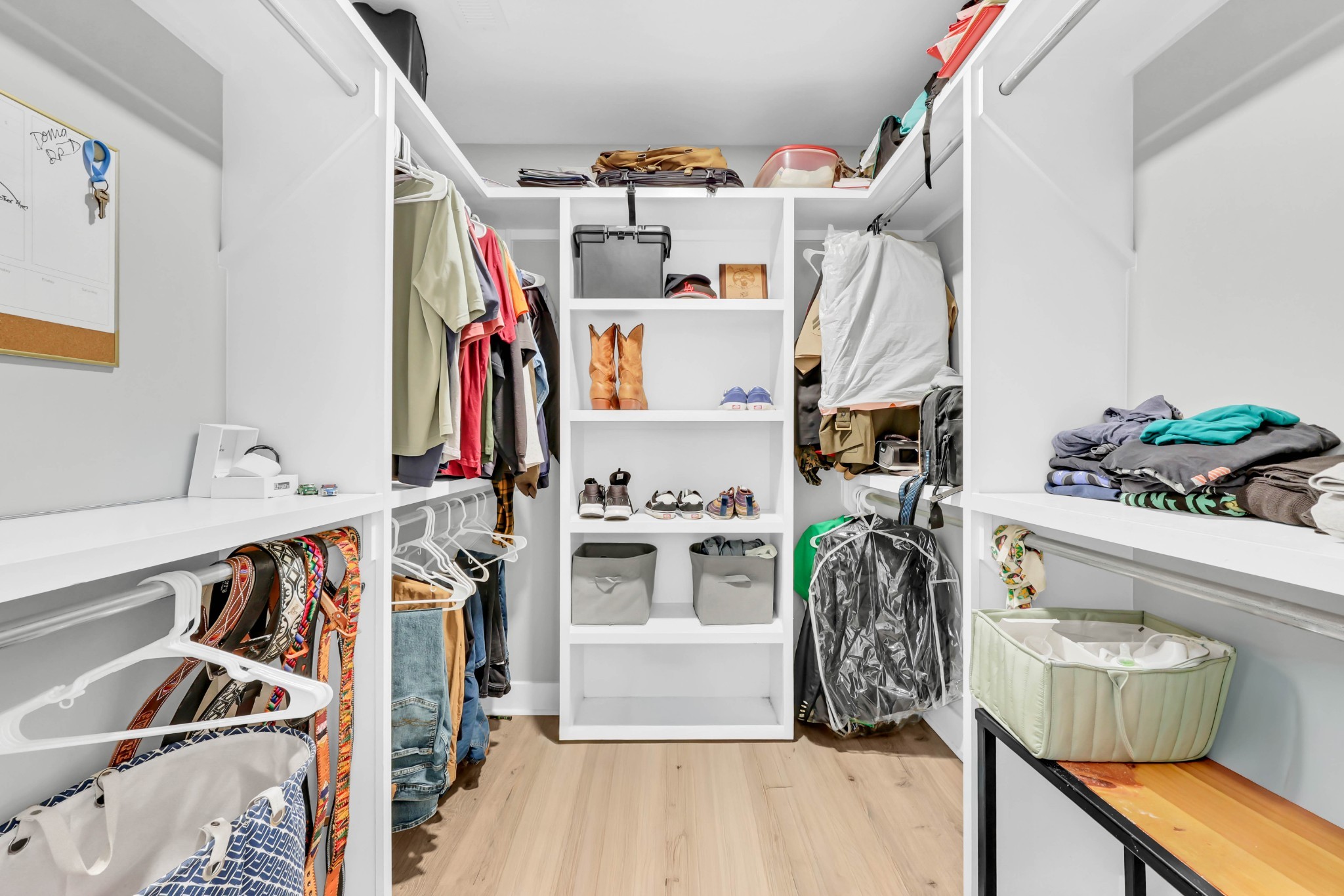 Clarksville, Tennessee, 37040, United States, 4 Bedrooms Bedrooms, ,3 BathroomsBathrooms,Residential,For Sale,2005319