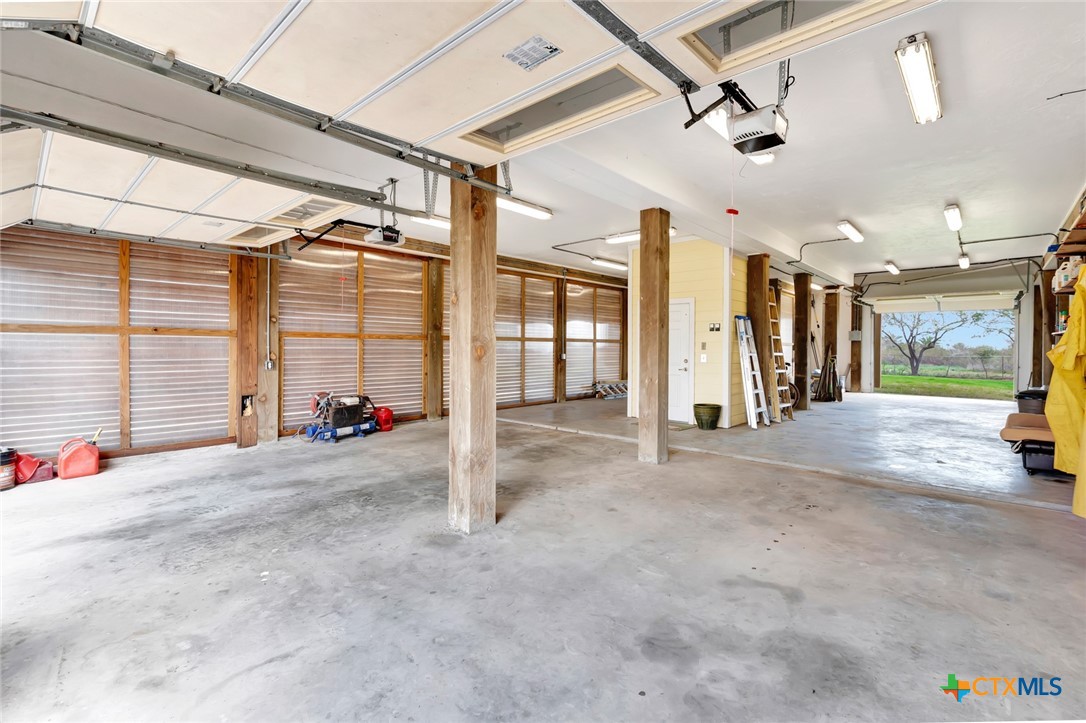 Port Lavaca, Texas, 77979, United States, 4 Bedrooms Bedrooms, ,5 BathroomsBathrooms,Residential,For Sale,1989257