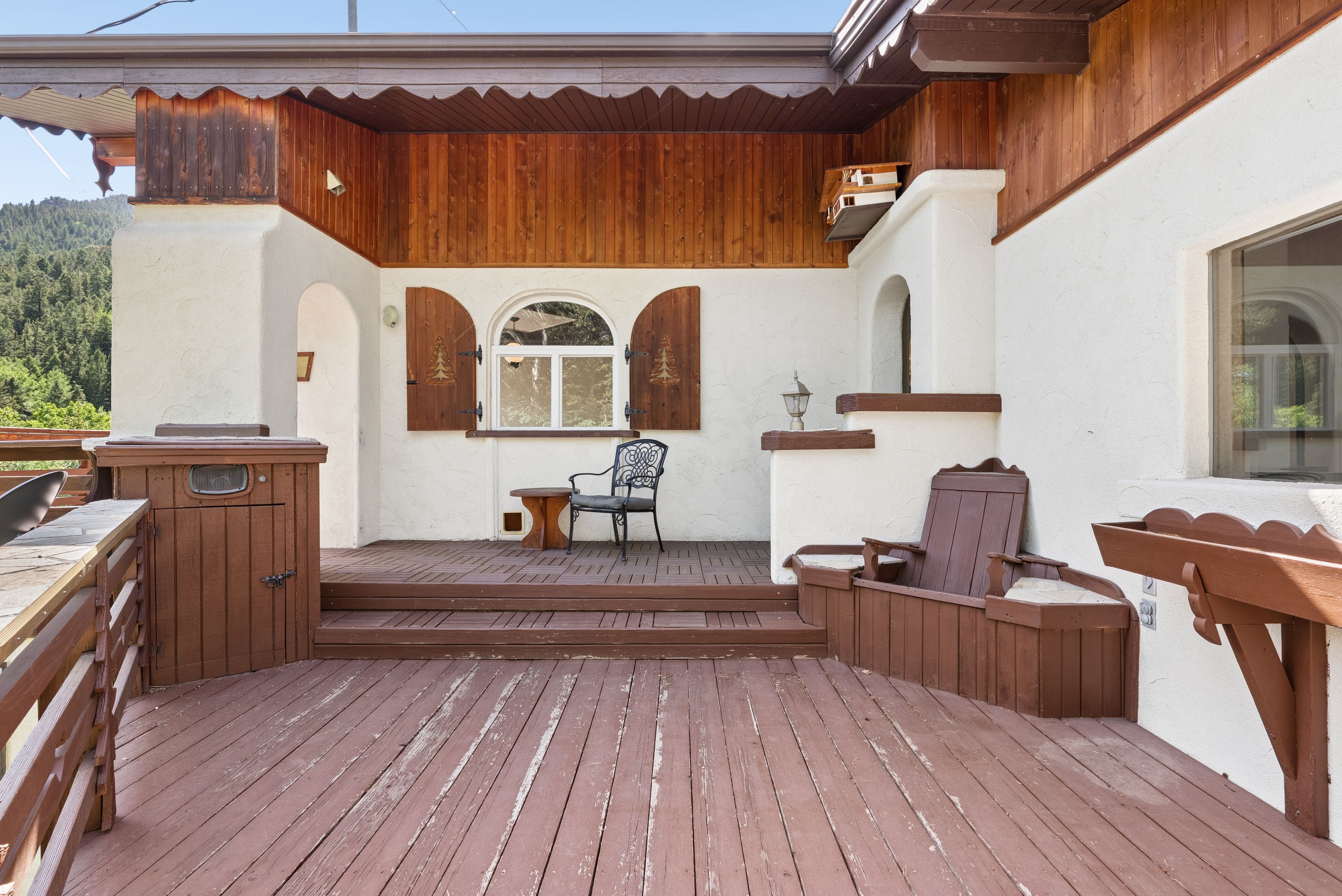  Mountain Chalet on Almost 8 Acres - 物件實景
