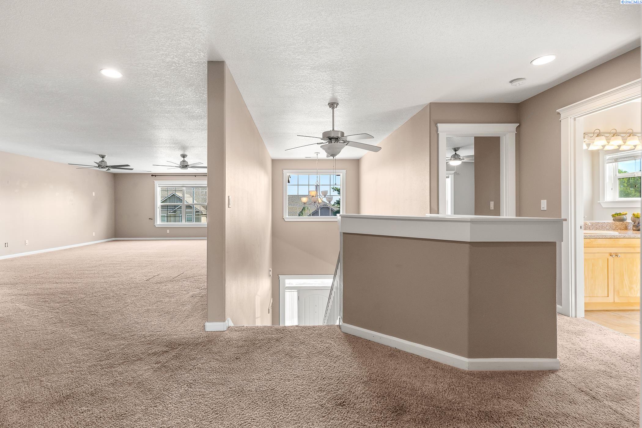 Richland, Washington, 99354, United States, 5 Bedrooms Bedrooms, ,2 BathroomsBathrooms,Residential,For Sale,1925310