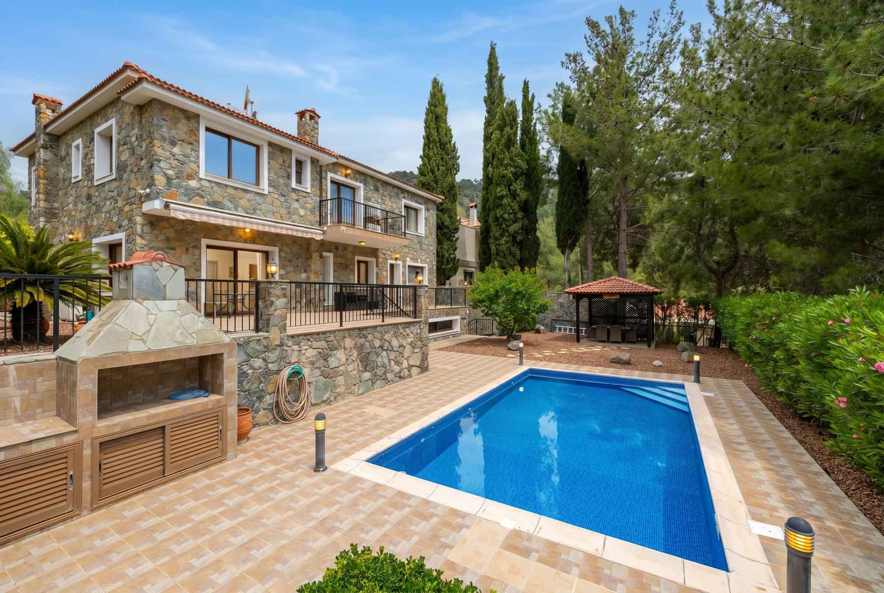  5 Bedroom Stone Villa with Pool near Troodos in Moniatis, Limassol - 物件實景
