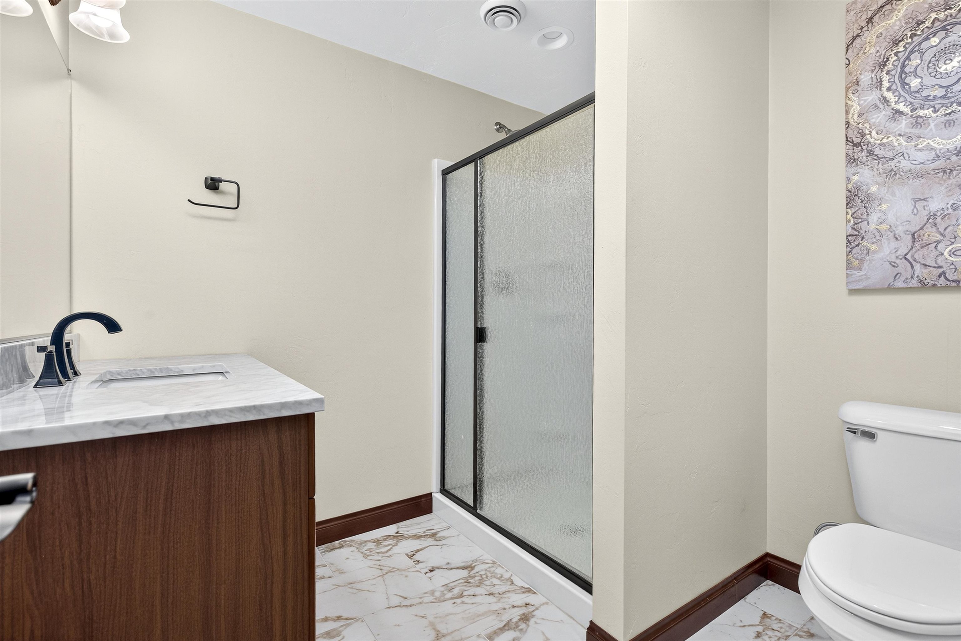 NEENAH, Wisconsin, 54956, United States, 5 Bedrooms Bedrooms, ,6 BathroomsBathrooms,Residential,For Sale,1992991