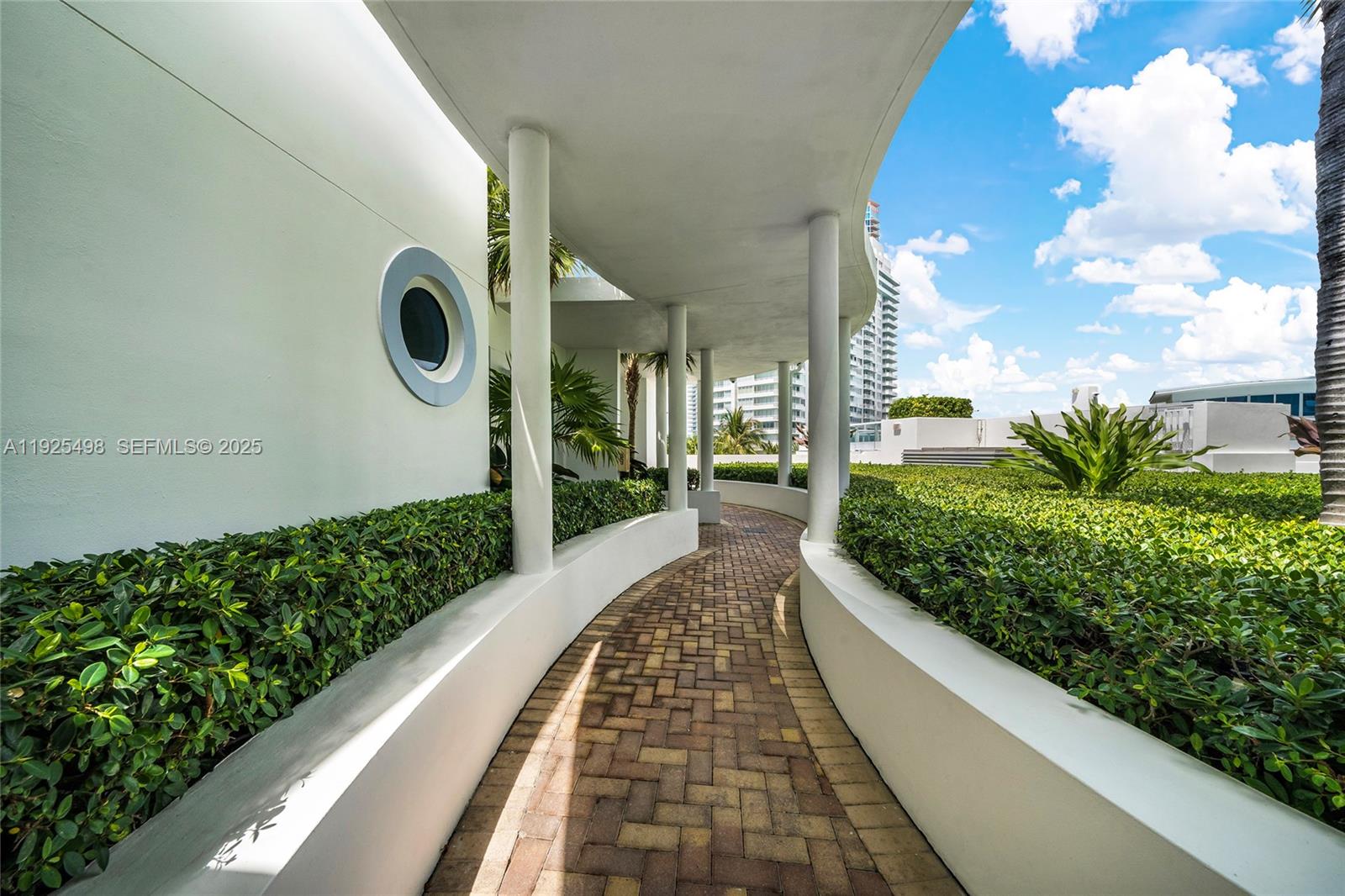 Miami Beach, Florida, 33139, United States, 3 Bedrooms Bedrooms, ,4 BathroomsBathrooms,Residential,For Sale,2003256