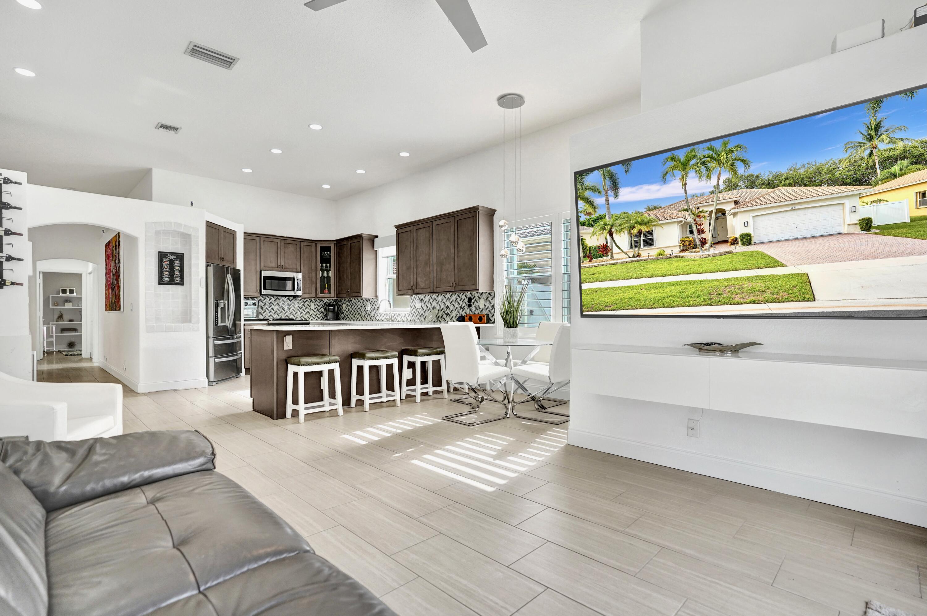 Lake Worth, Florida, 33463, United States, 3 Bedrooms Bedrooms, ,3 BathroomsBathrooms,Residential,For Sale,1905874