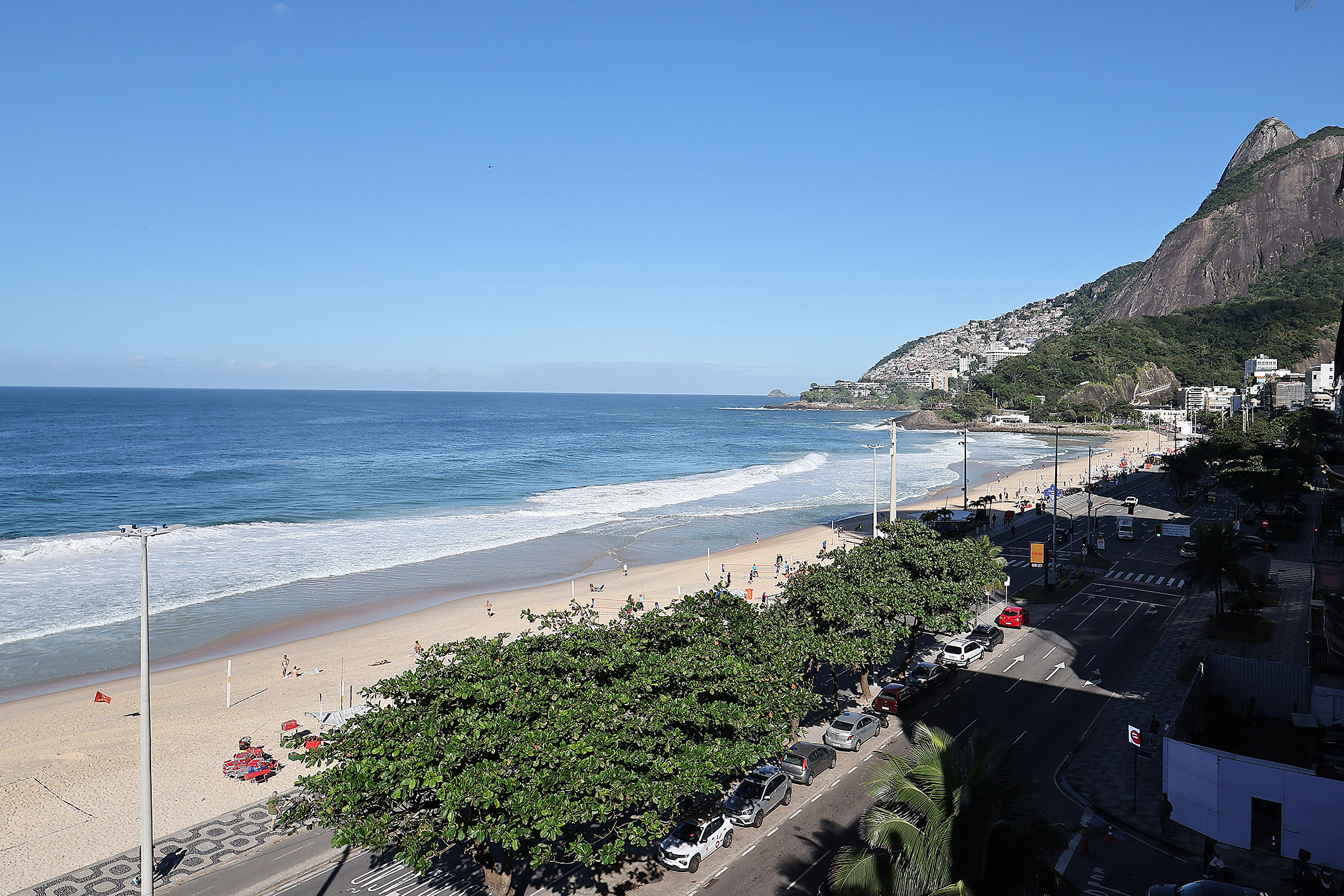  Uninterrupted Ocean Views in a One-of-a-Kind Penthouse in Leblon - 物件實景
