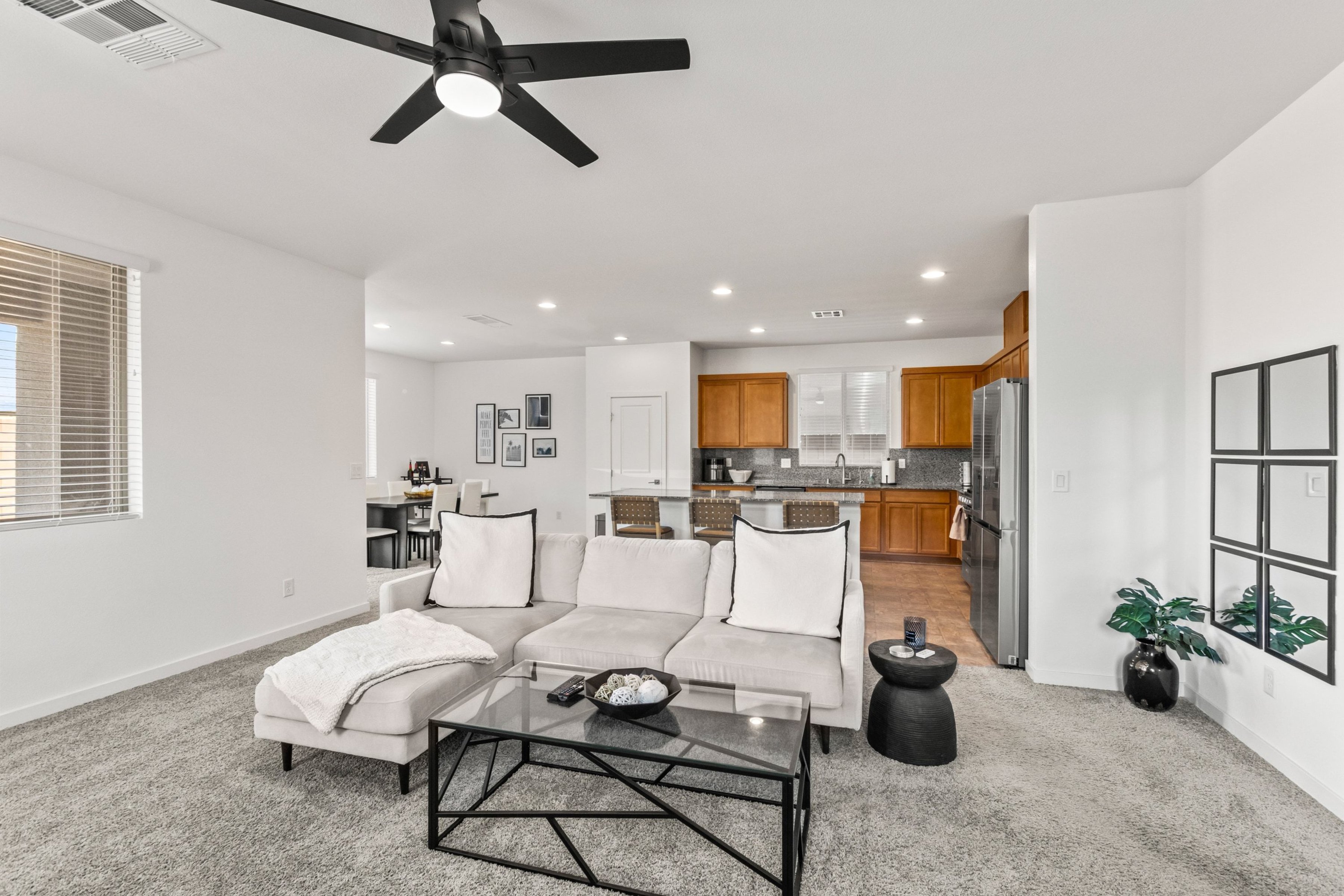  Four bedroom corner lot in very desirable southwest gated community - 物件實景
