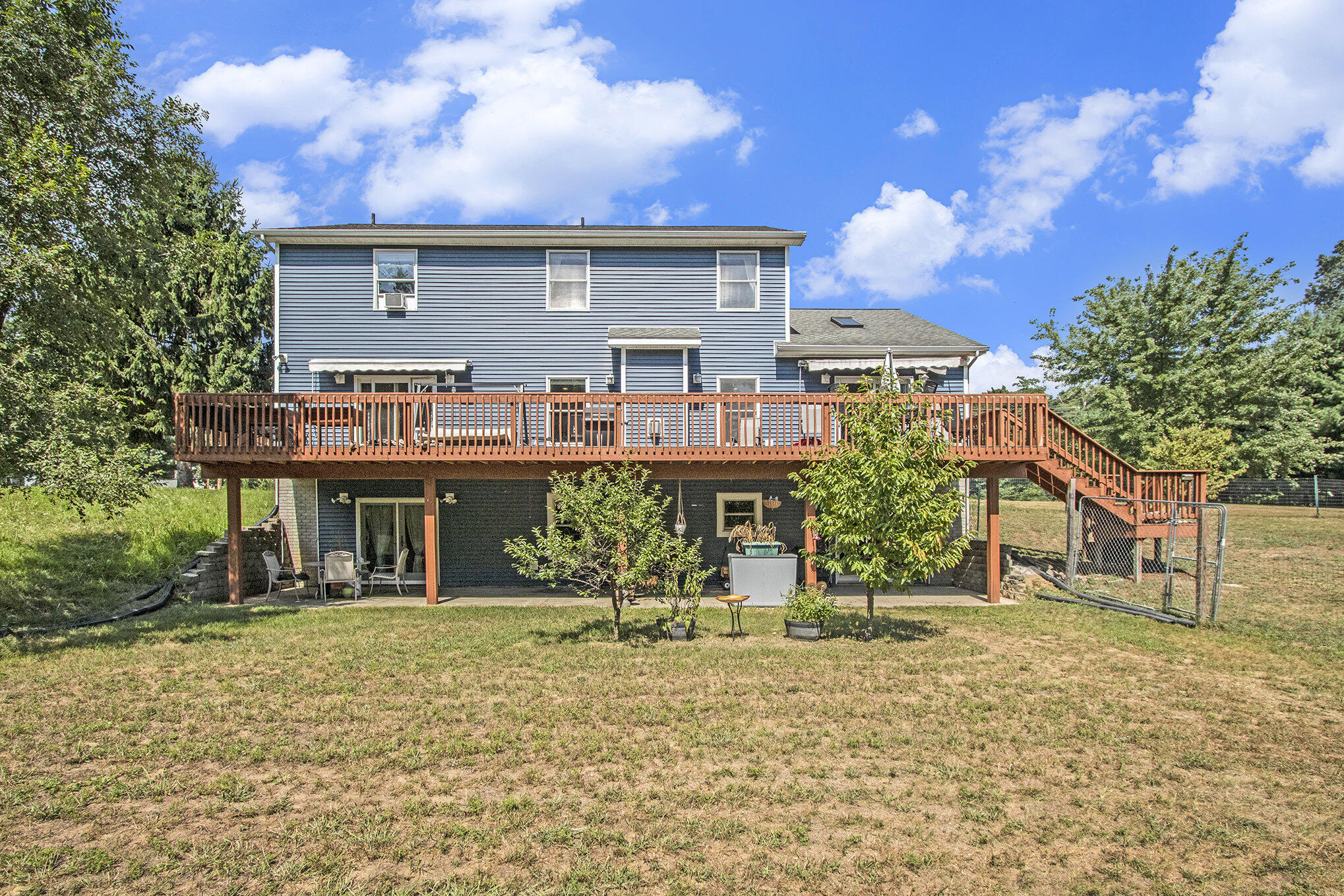 Edwardsburg, Michigan, 49112, United States, 6 Bedrooms Bedrooms, ,4 BathroomsBathrooms,Residential,For Sale,1940260