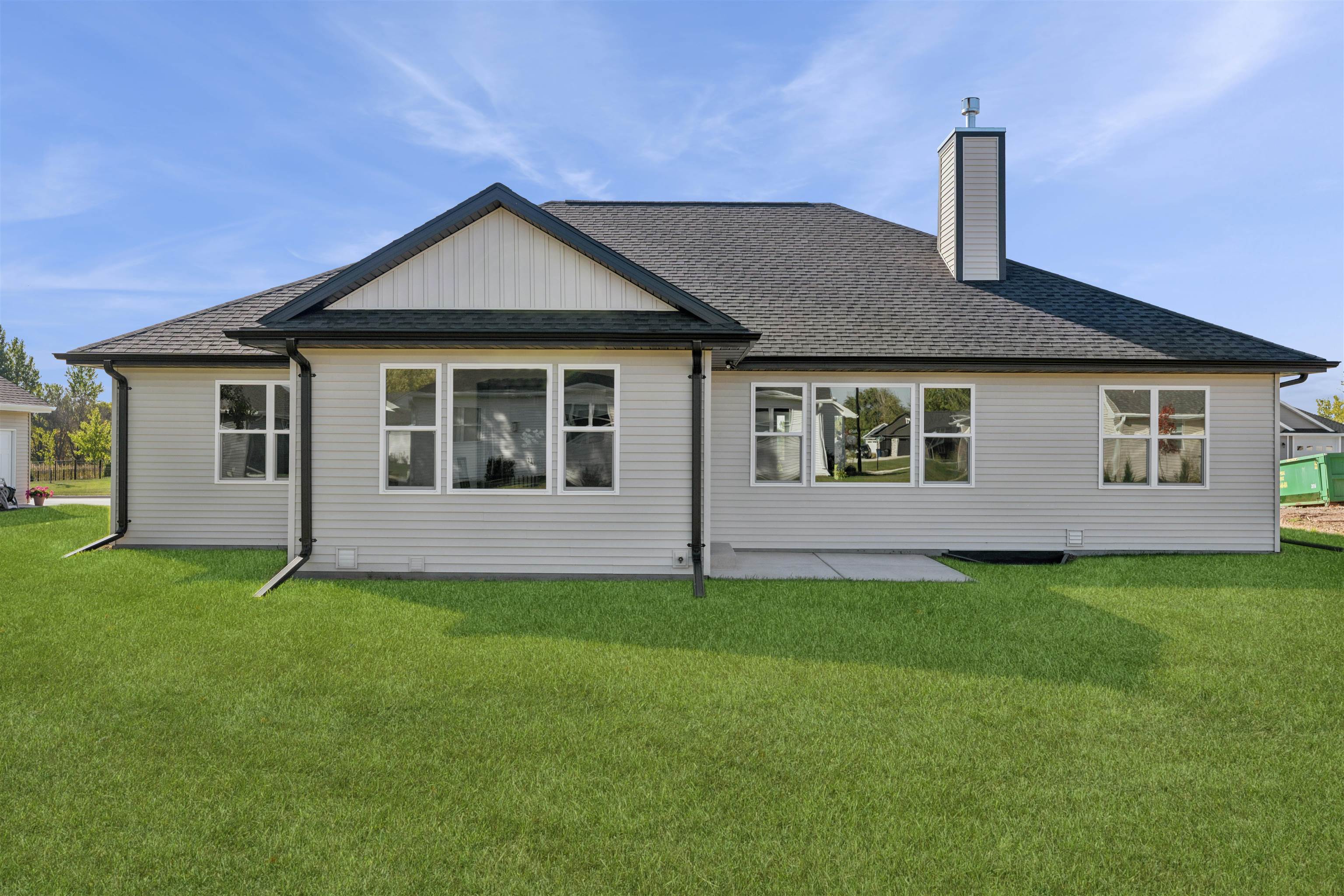 DE PERE, Wisconsin, 54115, United States, 3 Bedrooms Bedrooms, ,3 BathroomsBathrooms,Residential,For Sale,1696828