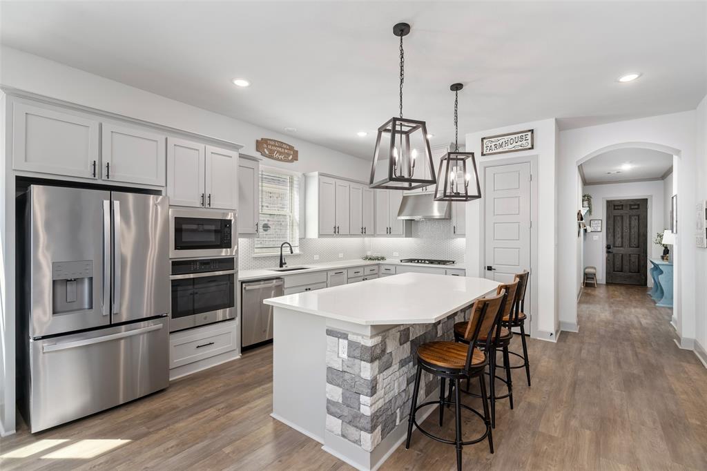 Celina, Texas, 75009, United States, 4 Bedrooms Bedrooms, ,3 BathroomsBathrooms,Residential,For Sale,1950942