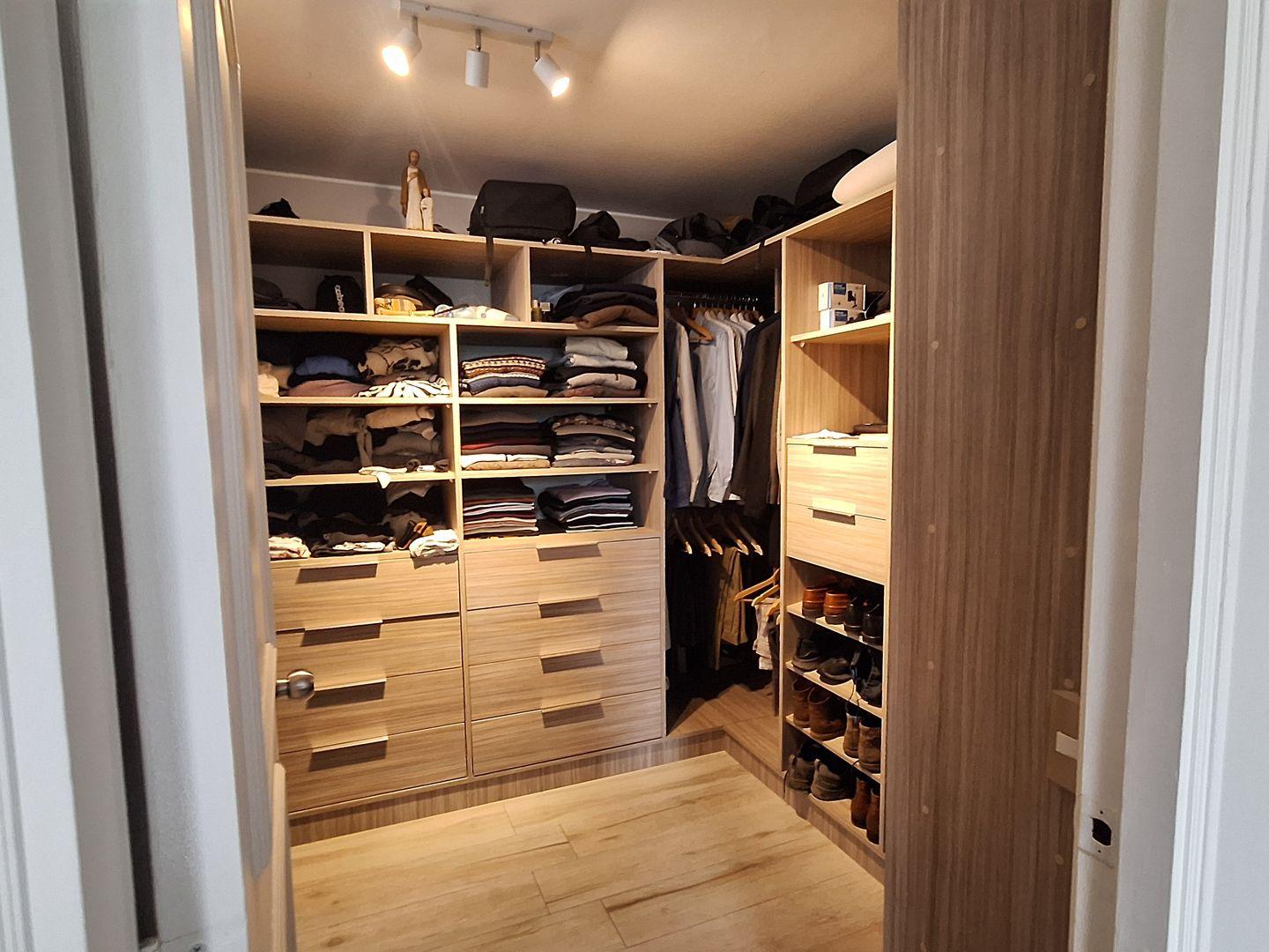 Vitacura, Chile, 3 Bedrooms Bedrooms, ,3 BathroomsBathrooms,Residential,For Sale,1933073