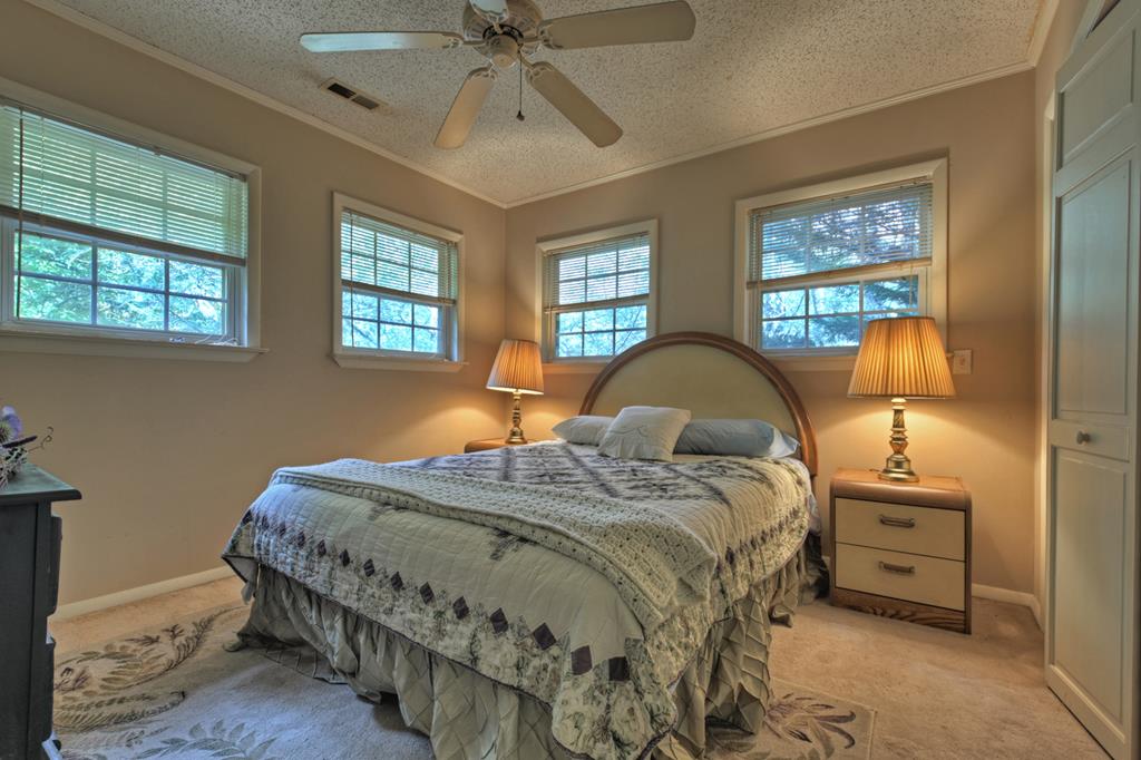 Blue Ridge, Georgia, 30513, United States, 4 Bedrooms Bedrooms, ,4 BathroomsBathrooms,Residential,For Sale,1859104