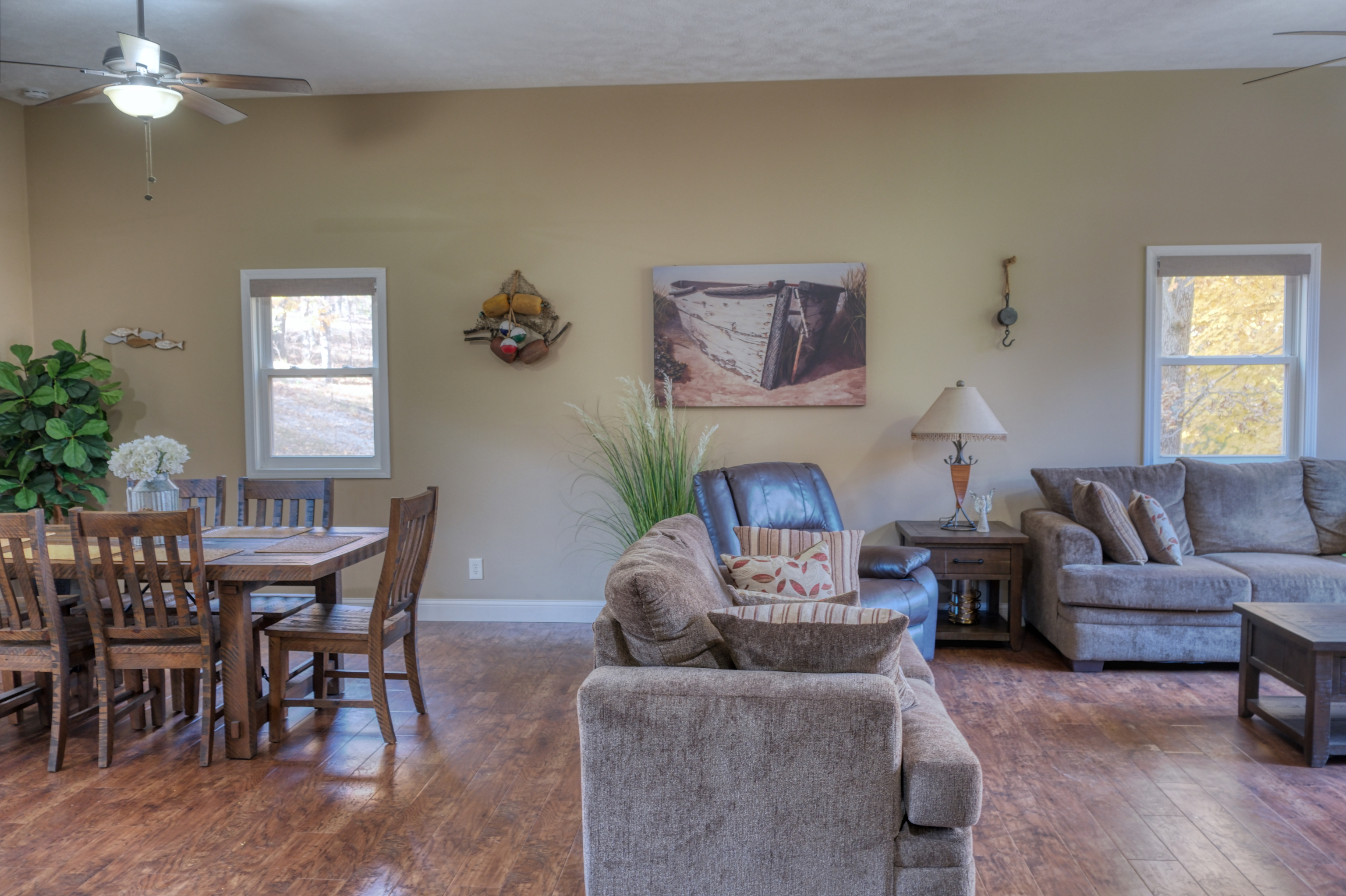 Goreville, Illinois, 62939, United States, 3 Bedrooms Bedrooms, ,3 BathroomsBathrooms,Residential,For Sale,1997720