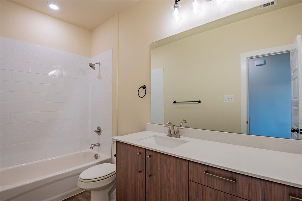 Venus, Texas, 76084, United States, 8 Bedrooms Bedrooms, ,6 BathroomsBathrooms,Residential,For Sale,1922033