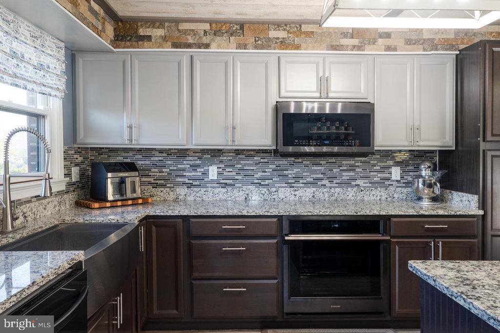 Gore, Virginia, 22637, United States, 4 Bedrooms Bedrooms, ,3 BathroomsBathrooms,Residential,For Sale,1949444