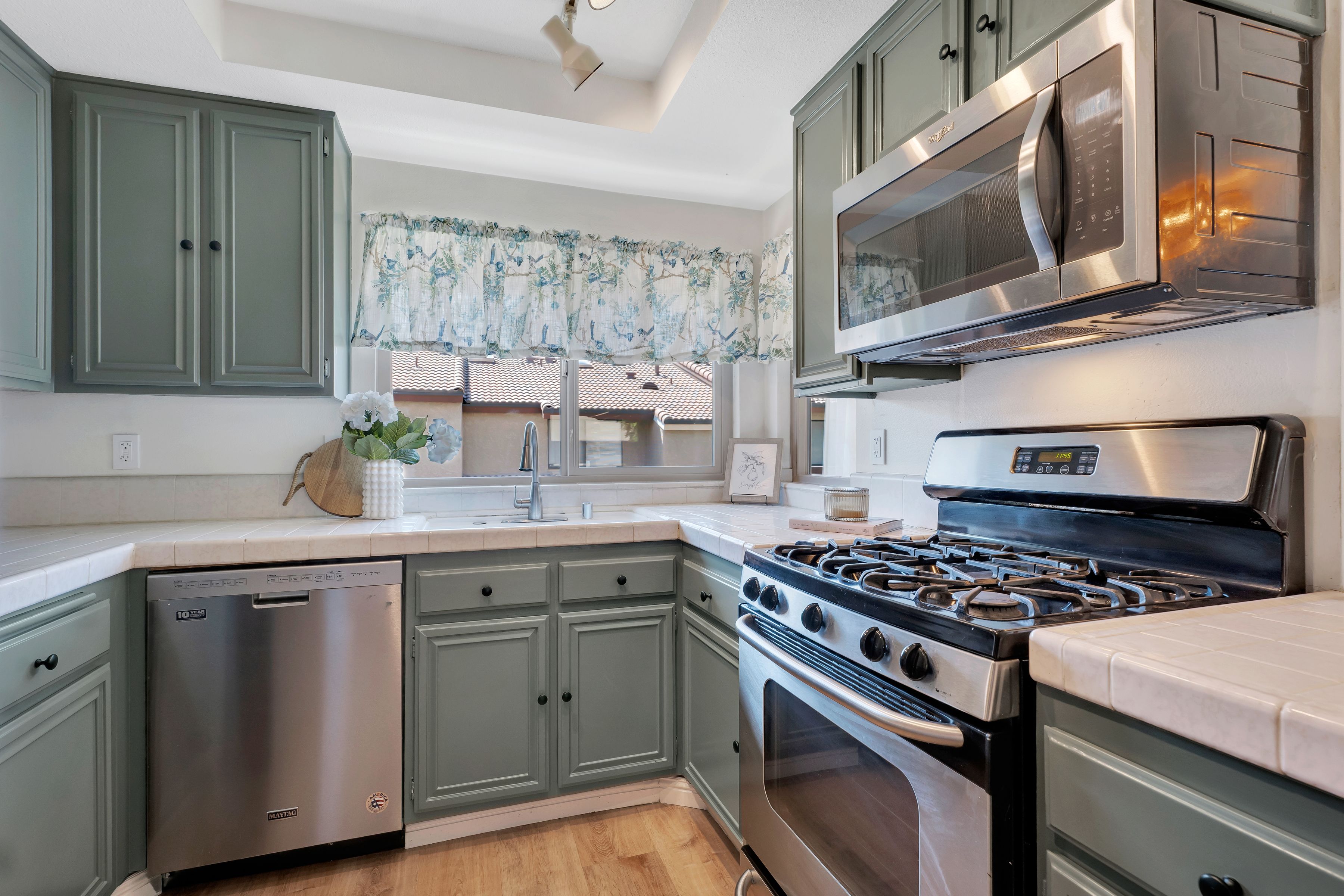  2445 Chandler Avenue, #3, Simi Valley - 物件實景