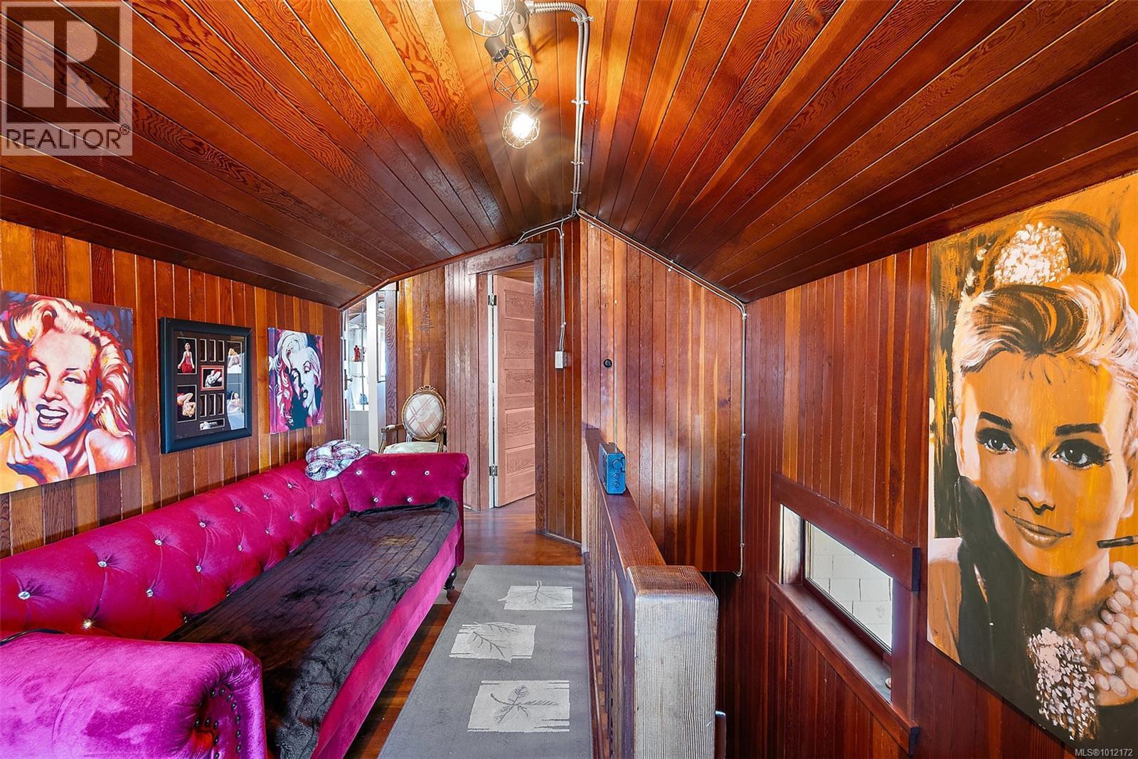 SIDNEY, British Columbia, V8L 2W2, CA, 5 Bedrooms Bedrooms, ,5 BathroomsBathrooms,Residential,For Sale,1949538