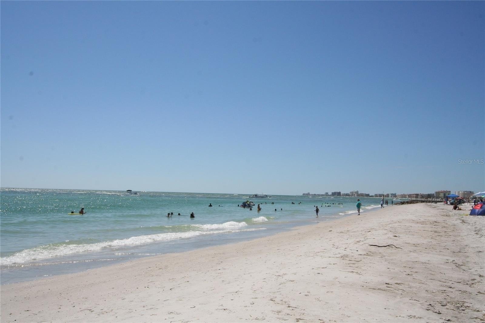 CLEARWATER, Florida, 33755, United States, 4 Bedrooms Bedrooms, ,3 BathroomsBathrooms,Residential,For Sale,1923704