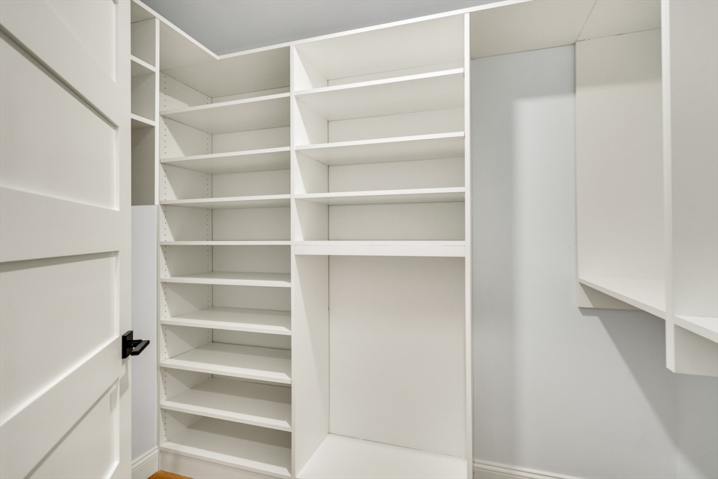 Lexington, Massachusetts, 02421, United States, 6 Bedrooms Bedrooms, ,6 BathroomsBathrooms,Residential,For Sale,1995649